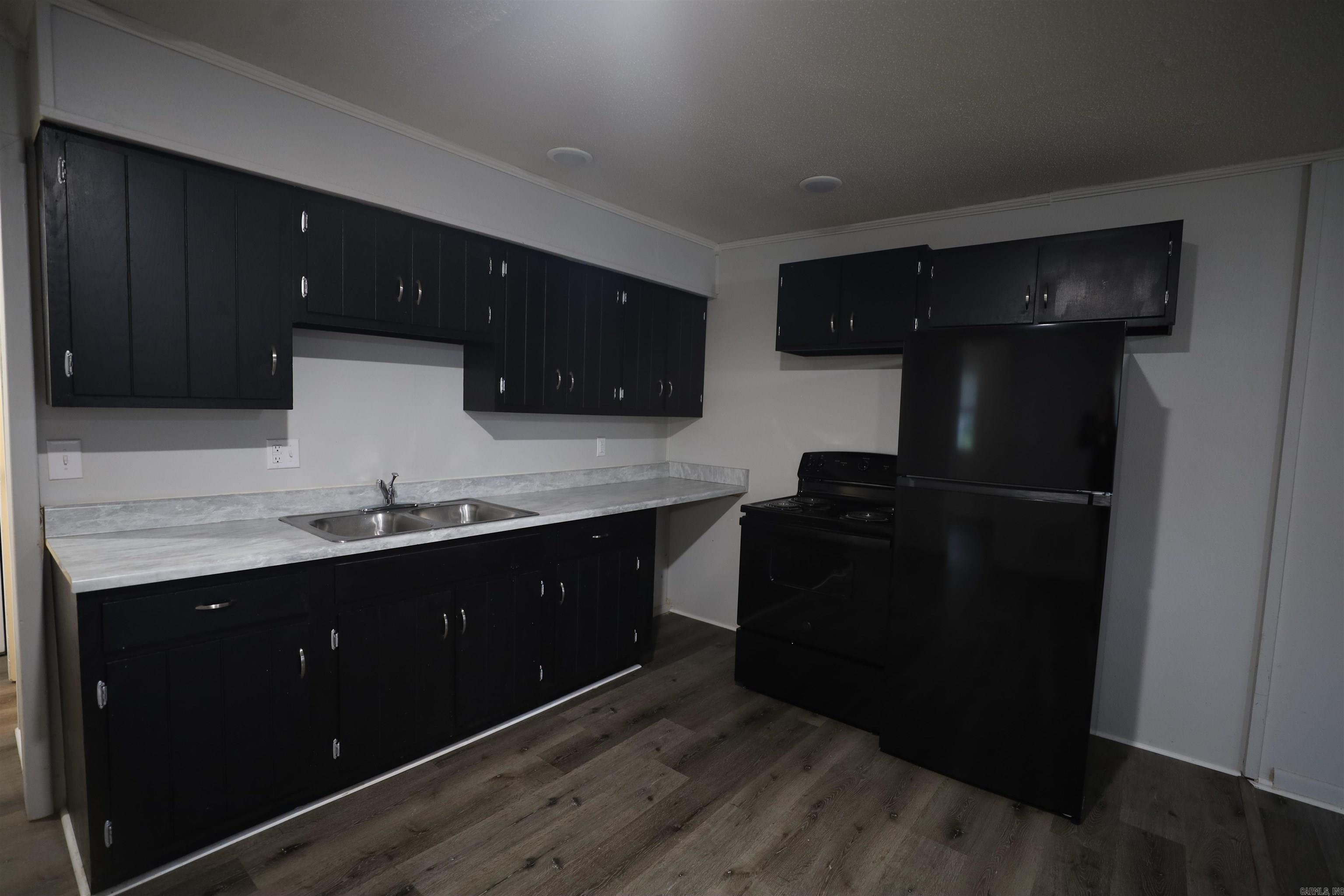 717/721 Ellis  Trumann, AR