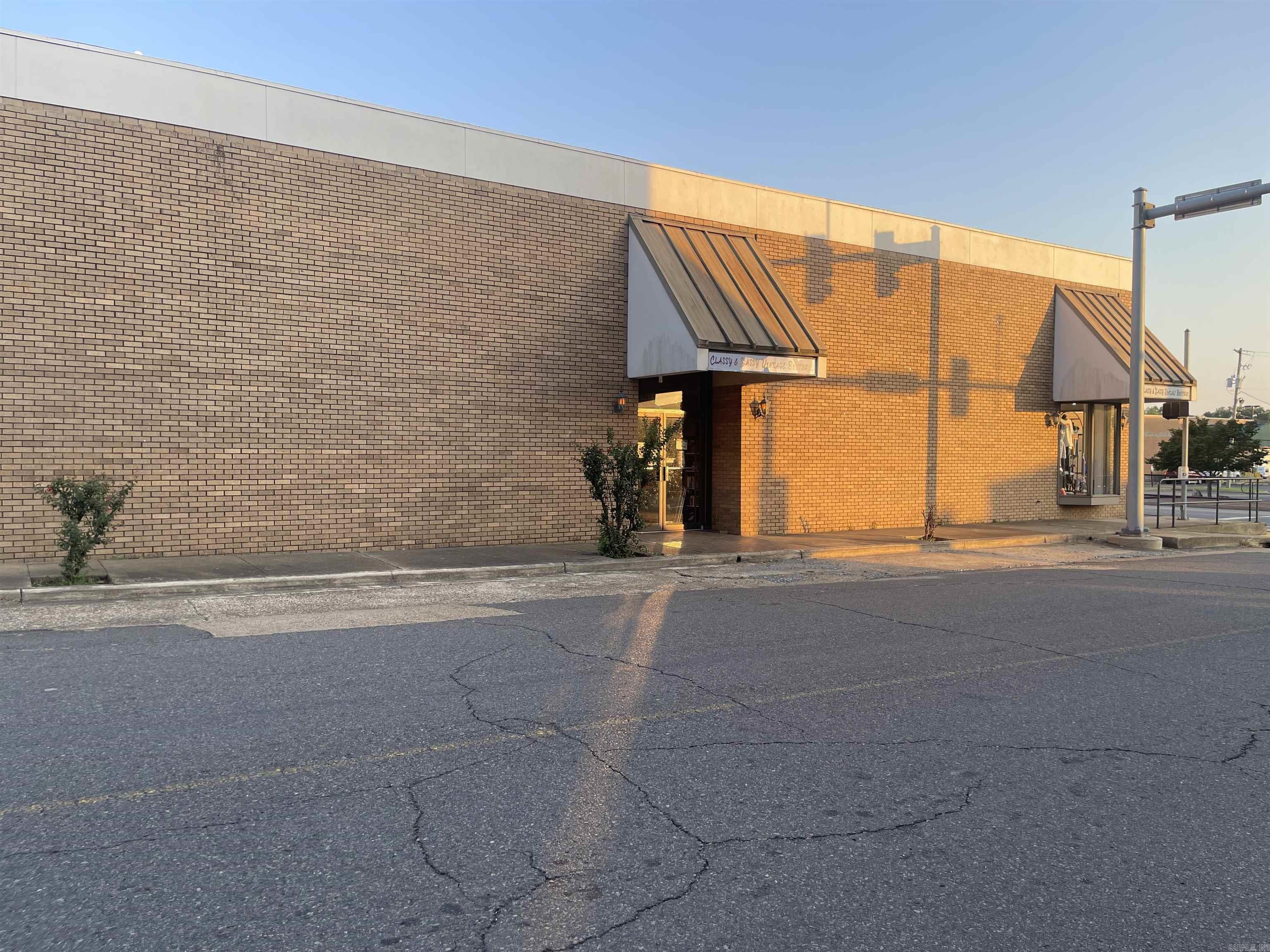 301 S Main  Malvern, AR