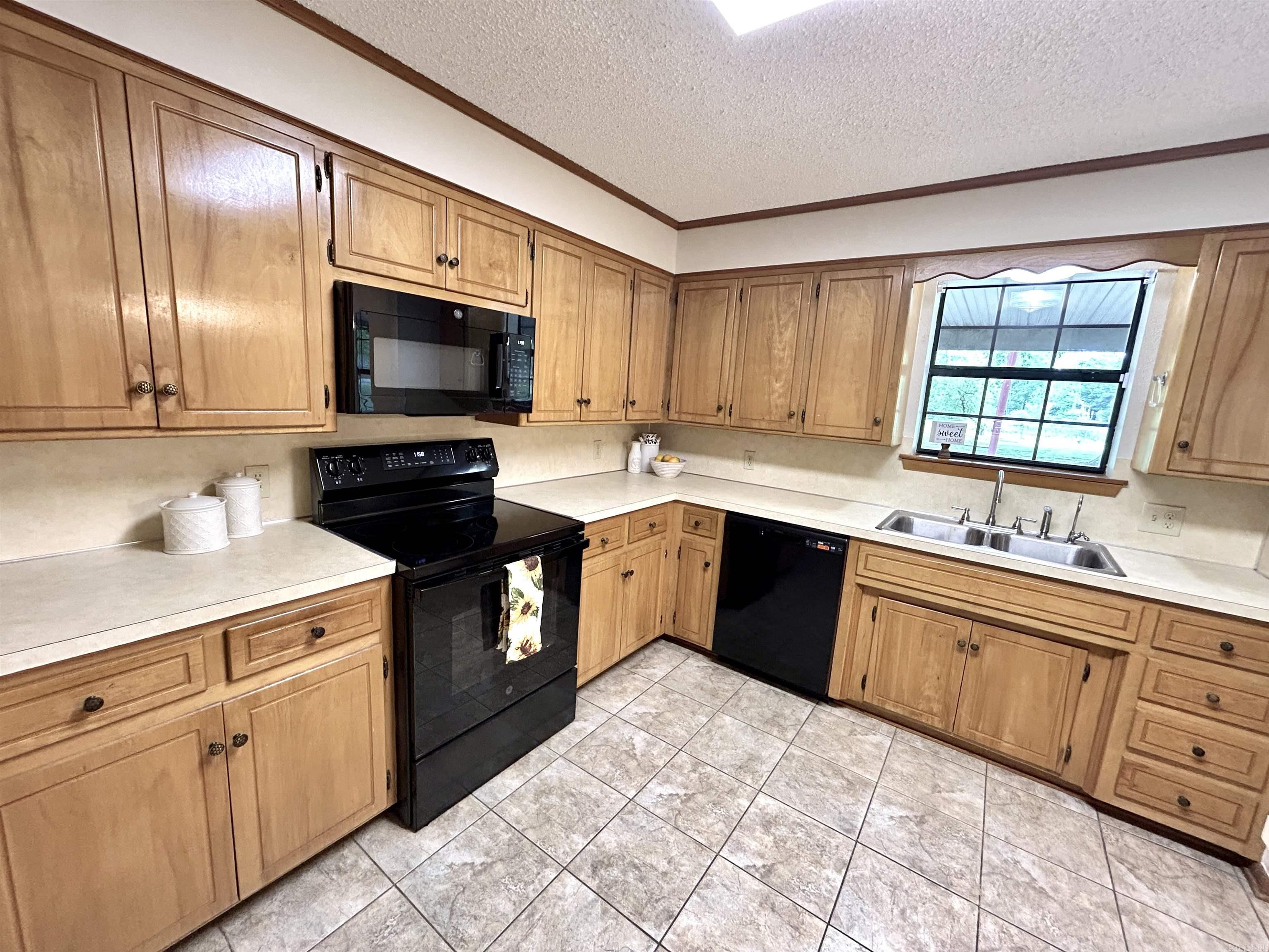 338 MORNING STAR CIRCLE  Benton, AR