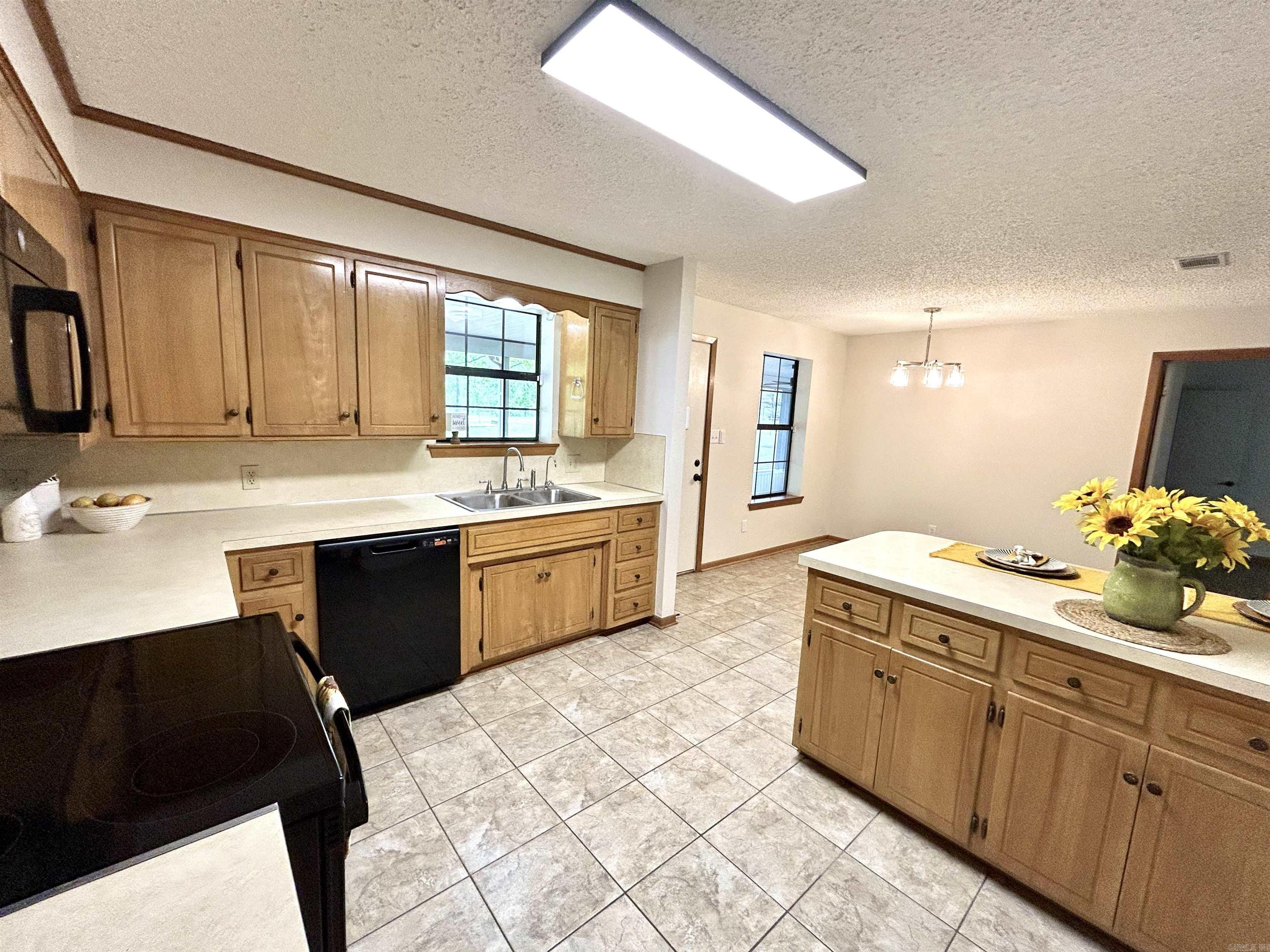 338 MORNING STAR CIRCLE  Benton, AR