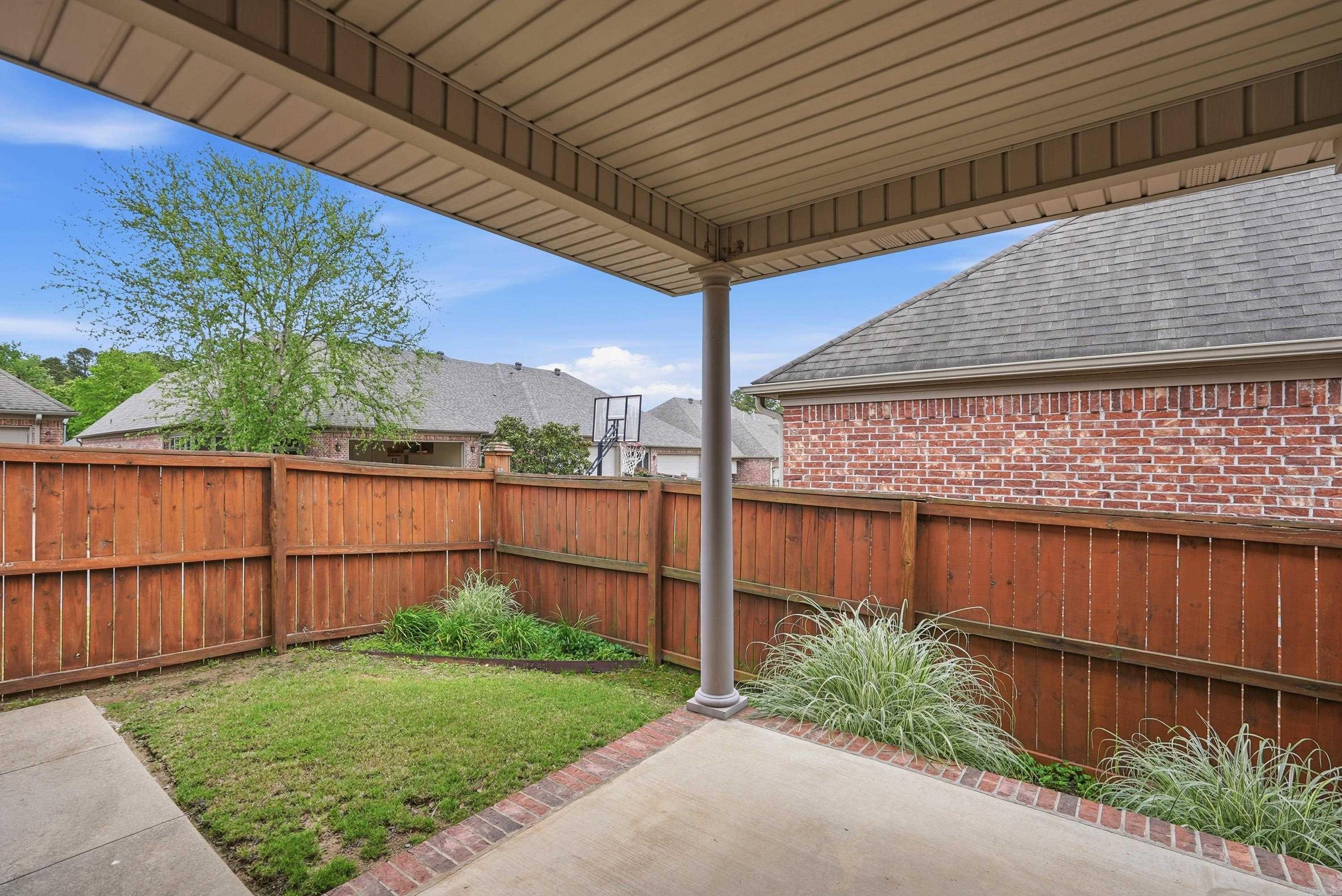 17 Chapman Ln  Little Rock, AR