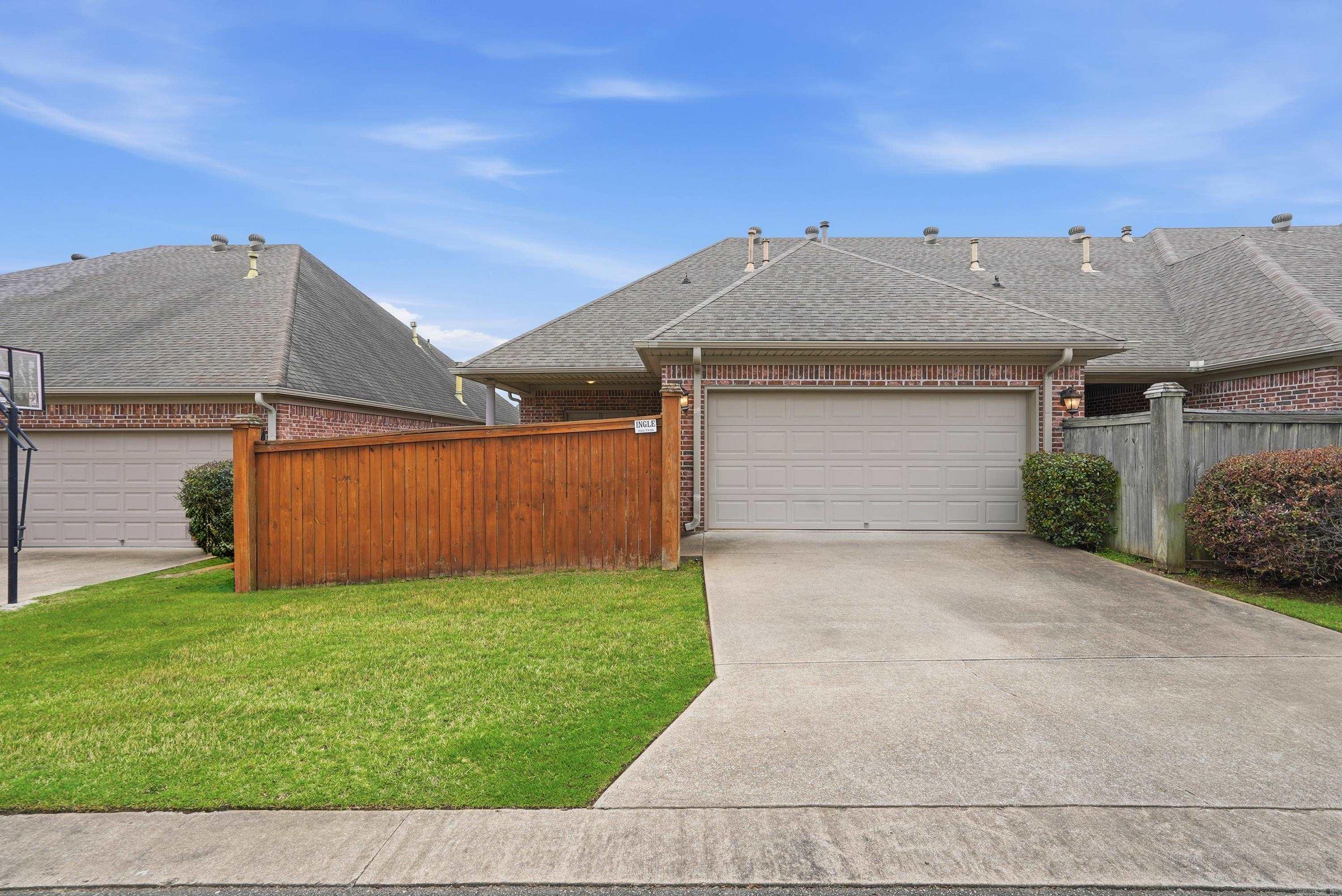 17 Chapman Ln  Little Rock, AR