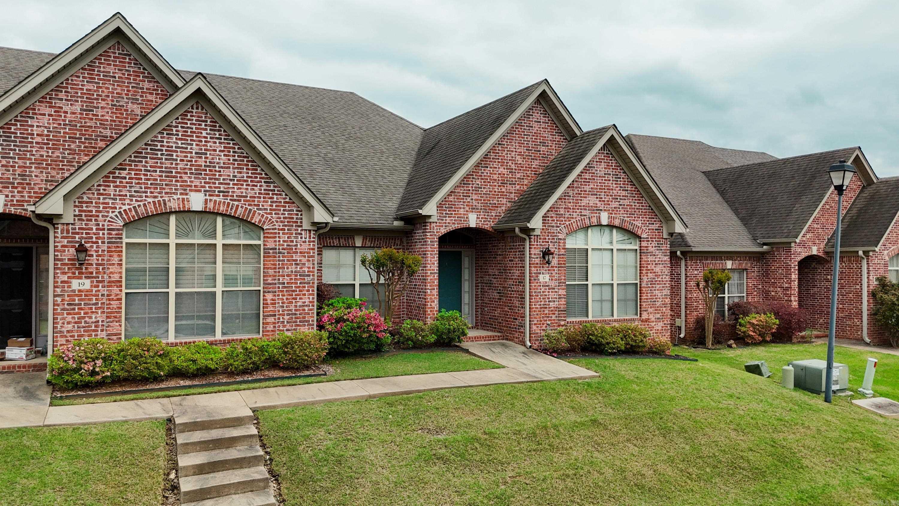 17 Chapman Ln  Little Rock, AR