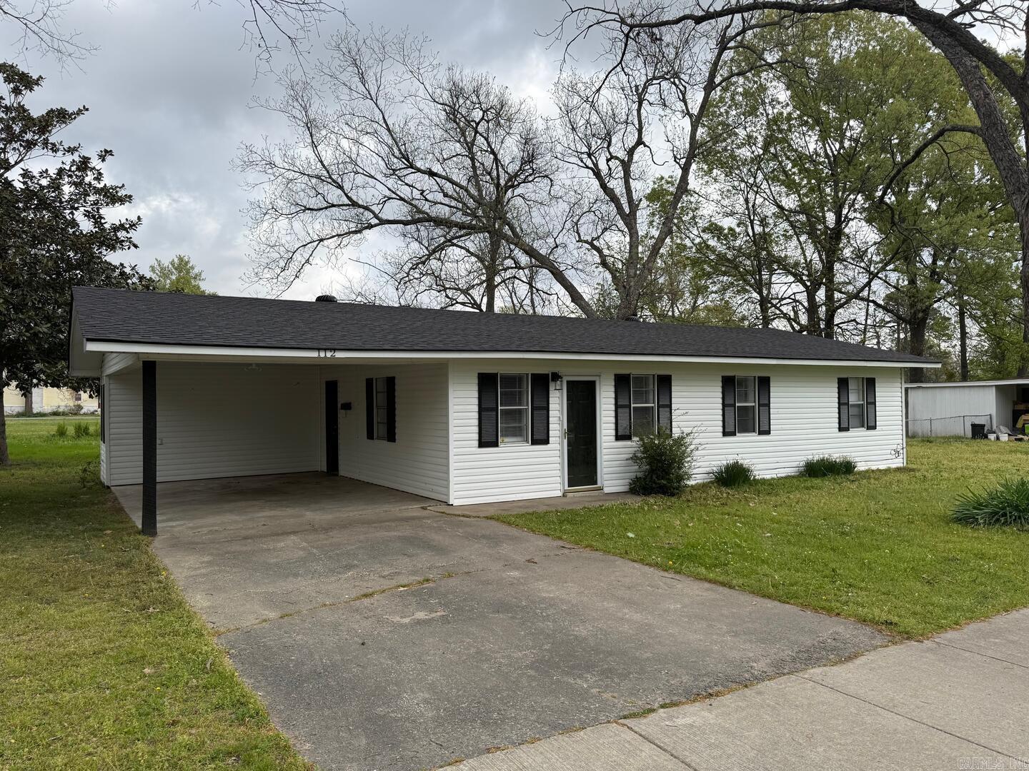 112 E palm  Lonoke, AR