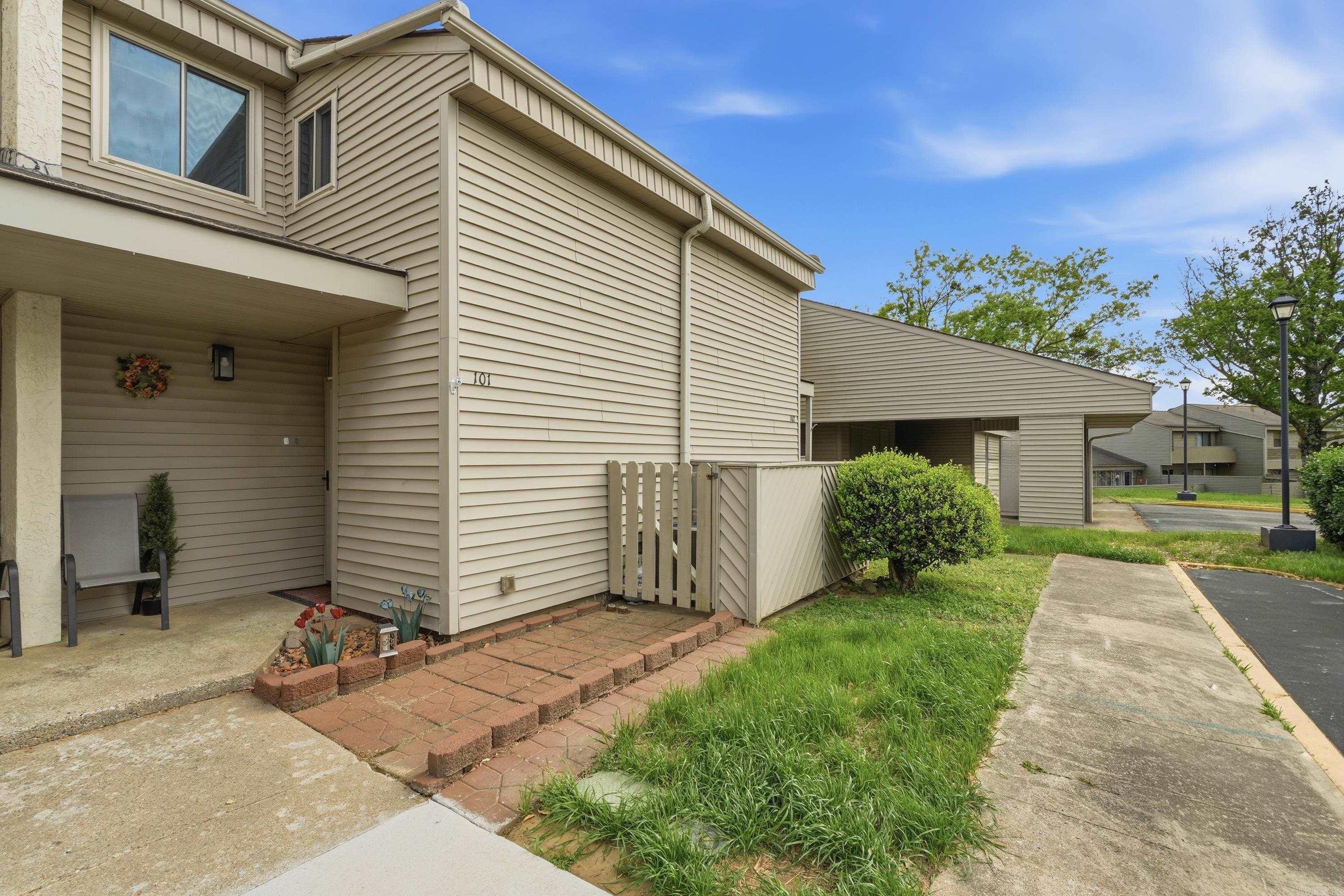 135 Hillview Dr #101  Fairfield Bay, AR