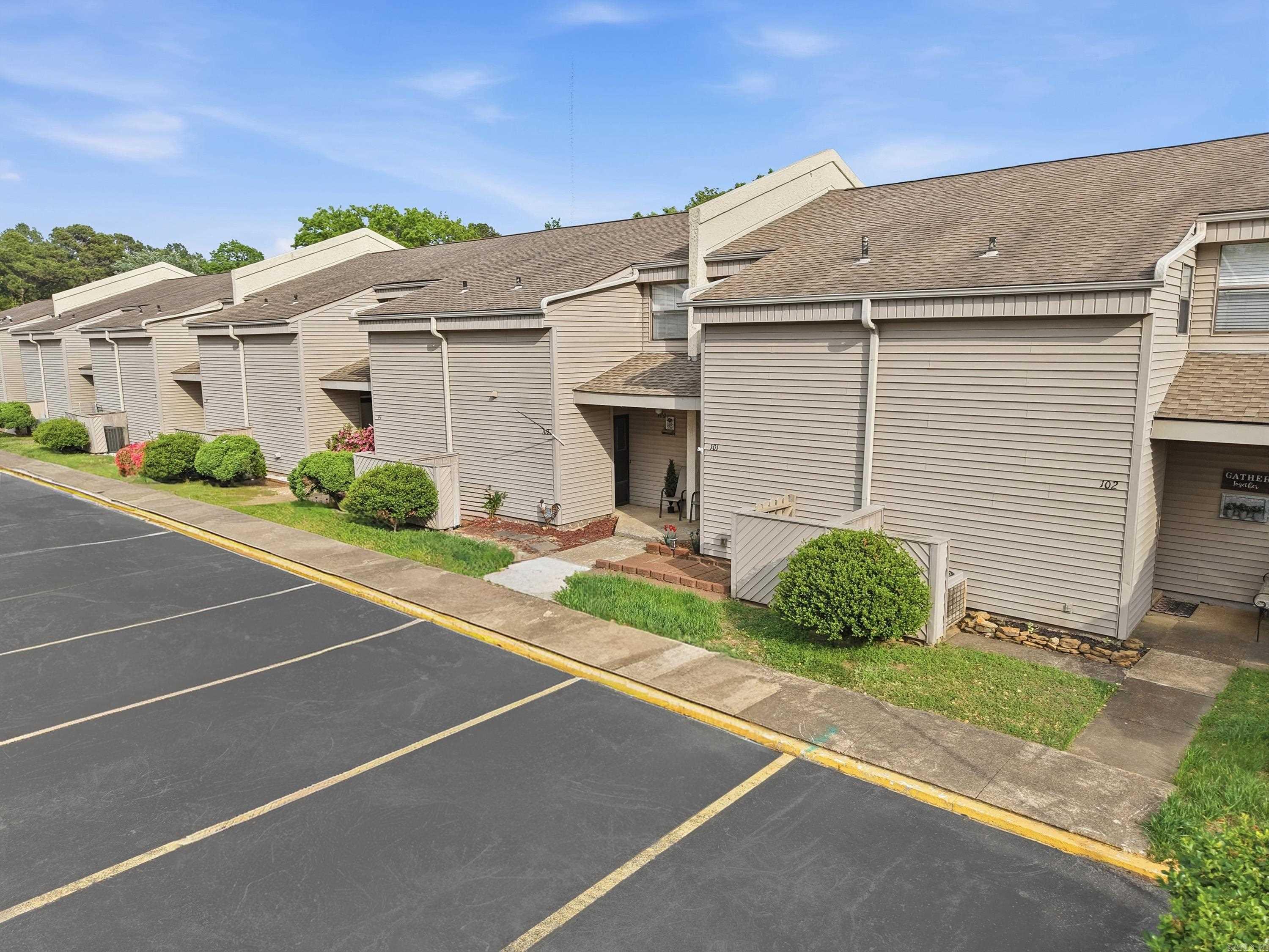 135 Hillview Dr #101  Fairfield Bay, AR