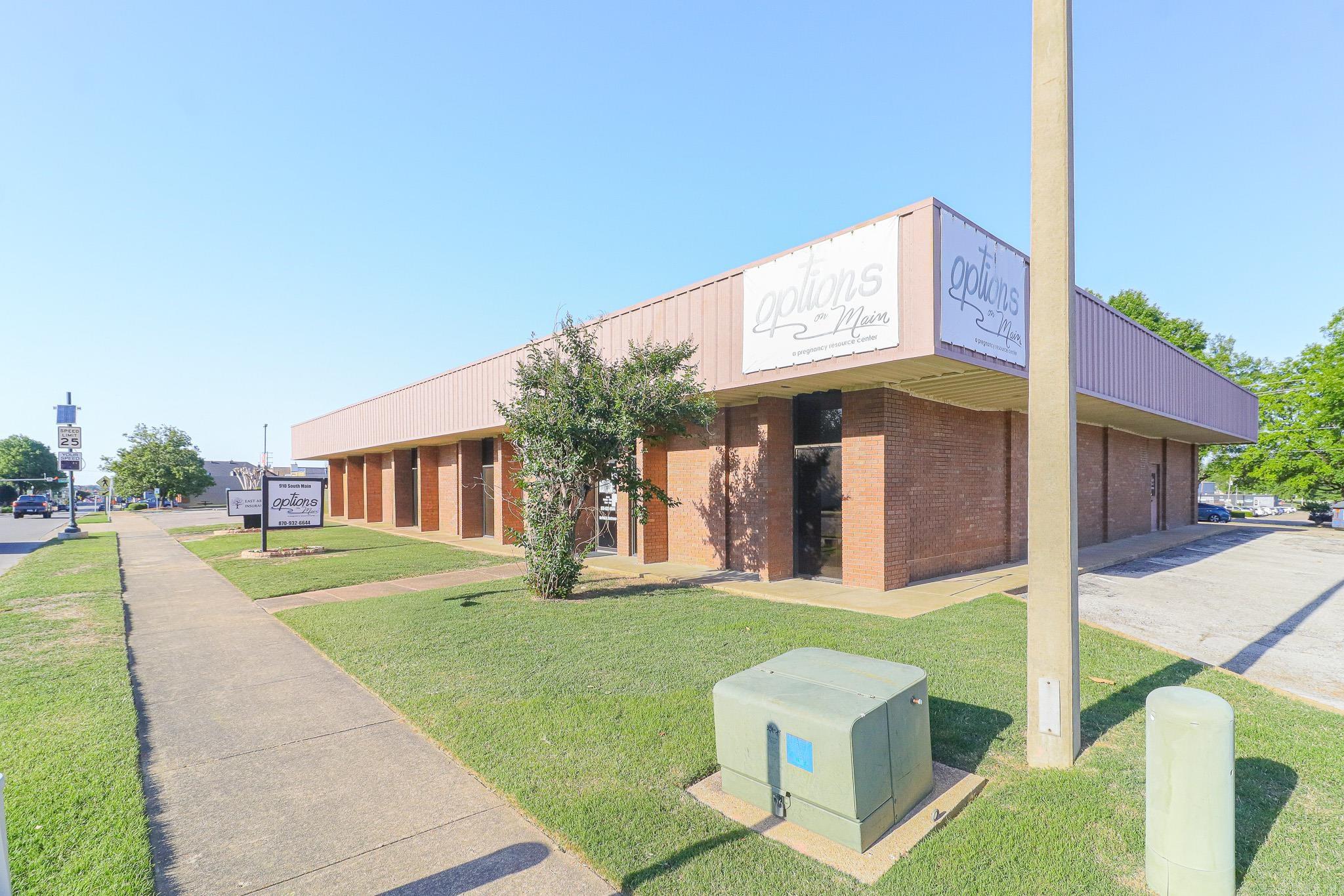910 S Main  Jonesboro, AR