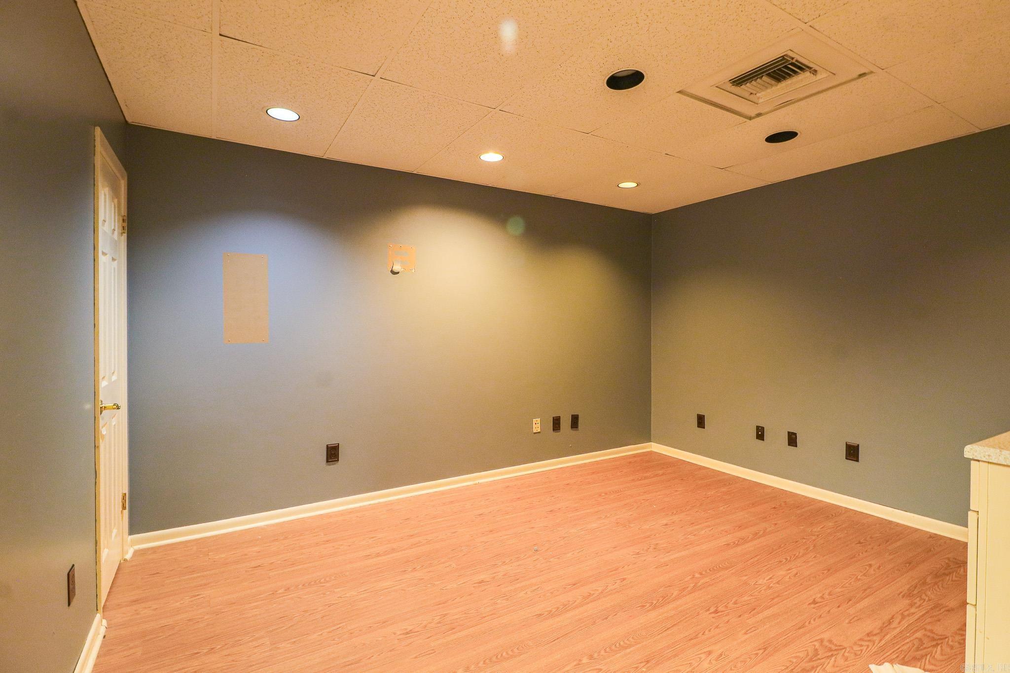 910 S Main  Jonesboro, AR
