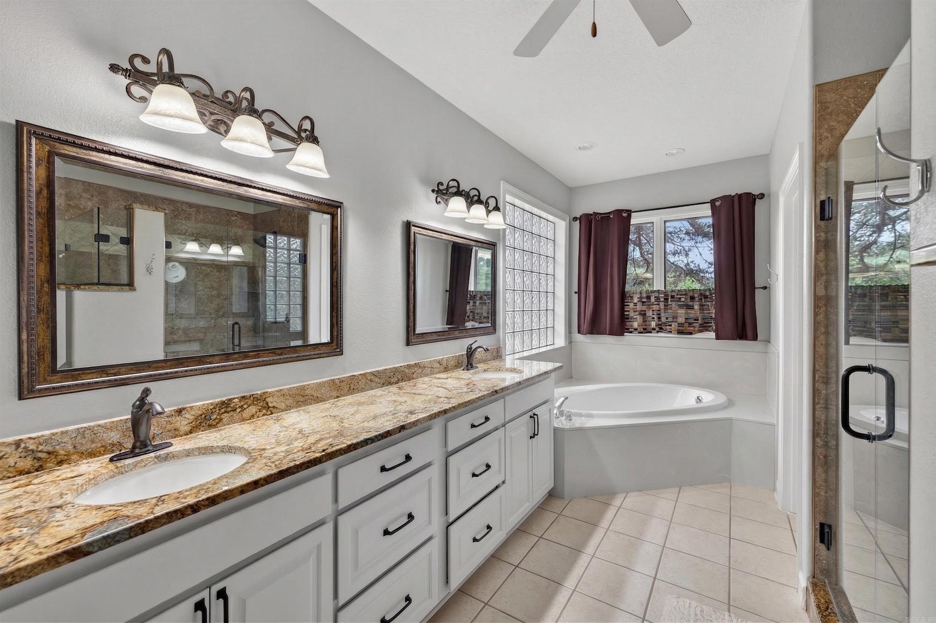 1 Atalaya  Hot Springs Village, AR