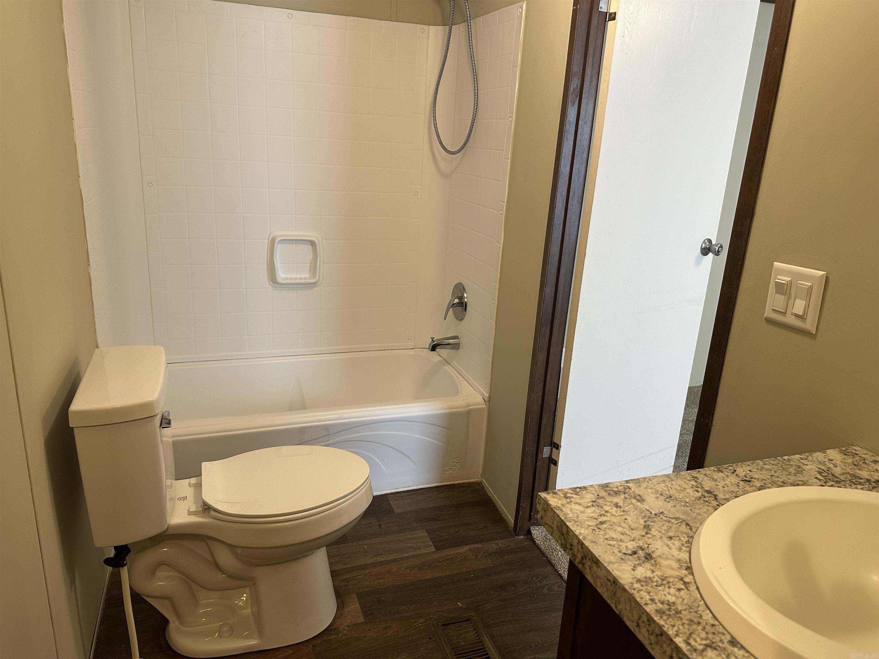 210 E Vine  Russell, AR