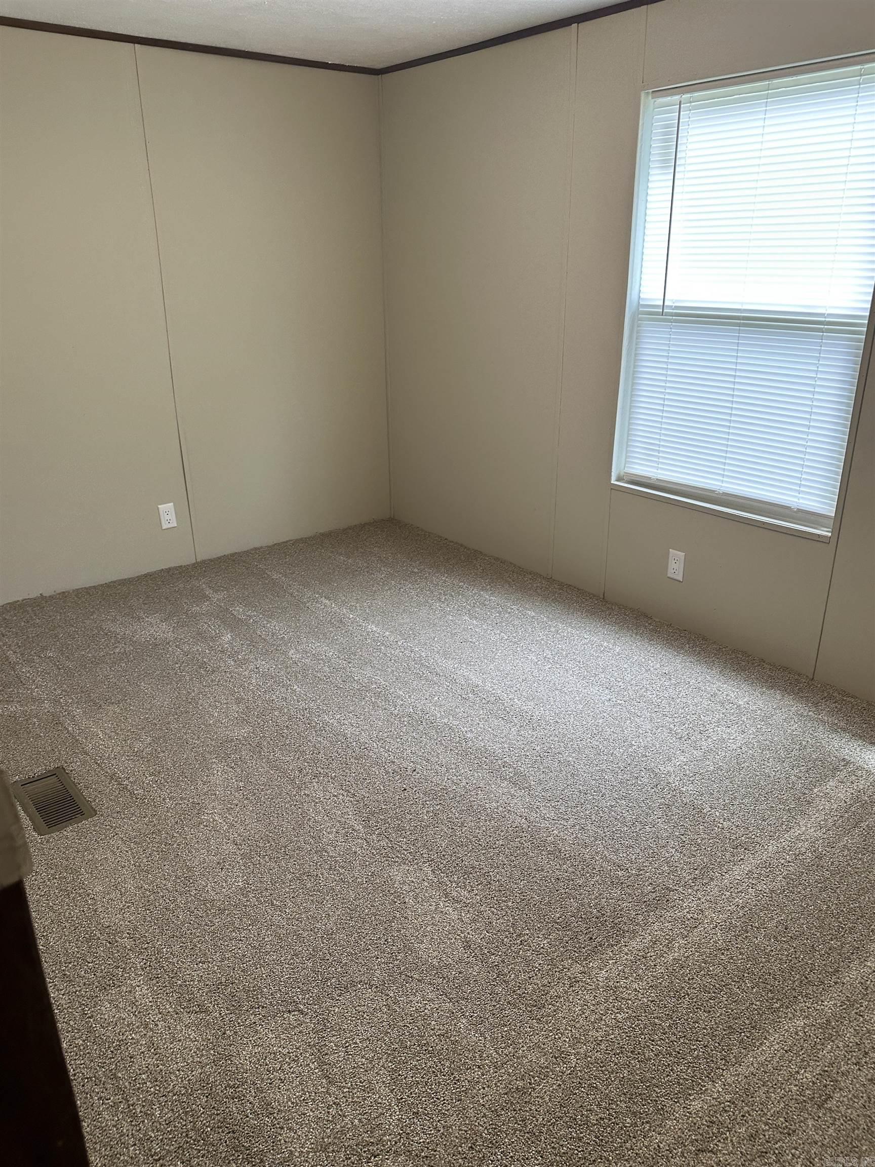 210 E Vine  Russell, AR