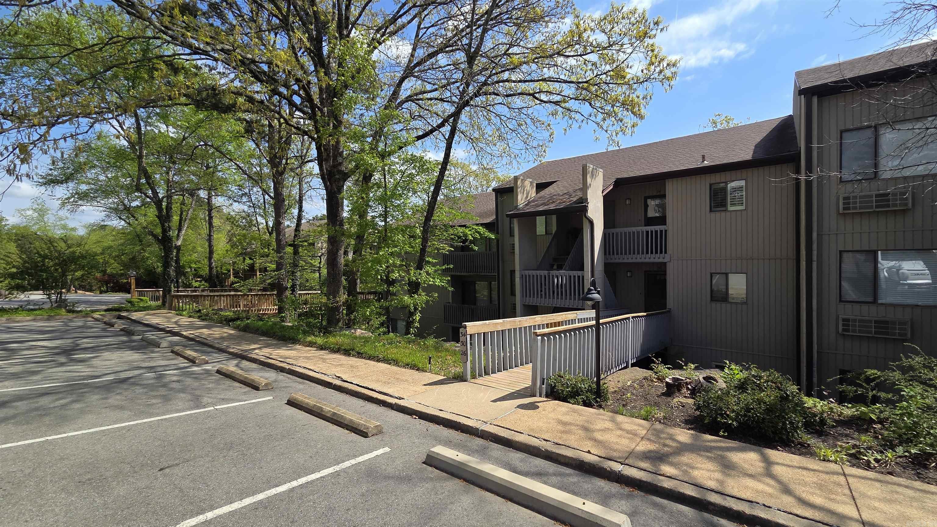 125 Cliff Side  Fairfield Bay, AR