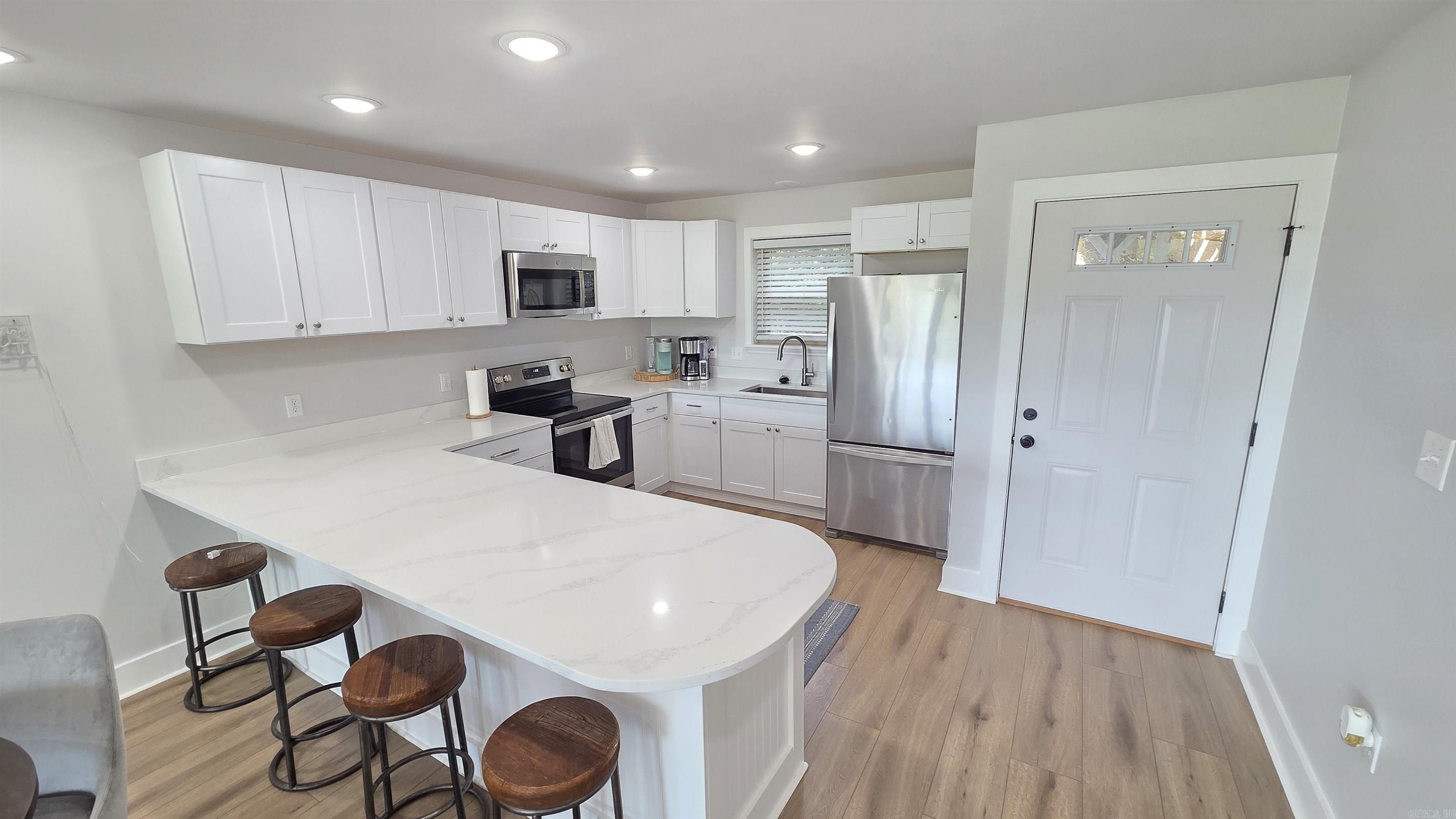 125 Cliff Side  Fairfield Bay, AR