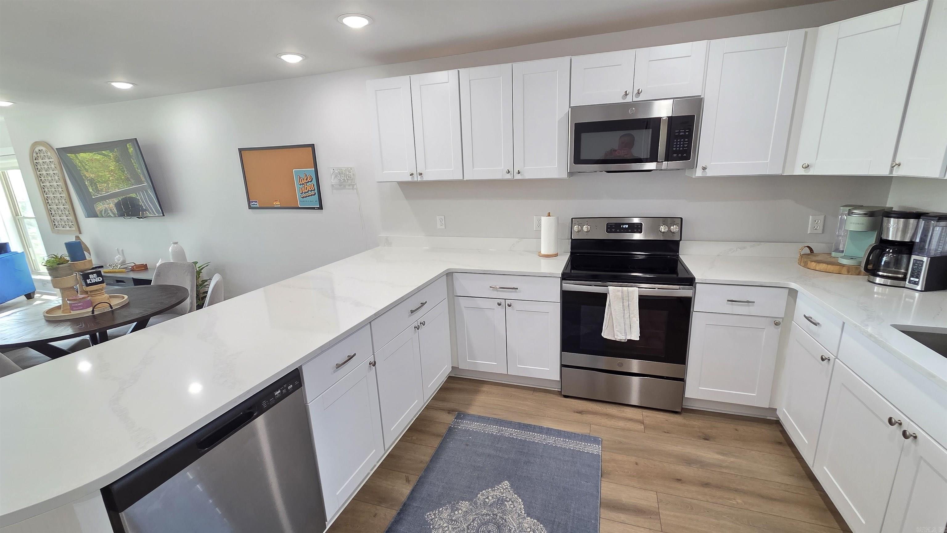 125 Cliff Side  Fairfield Bay, AR