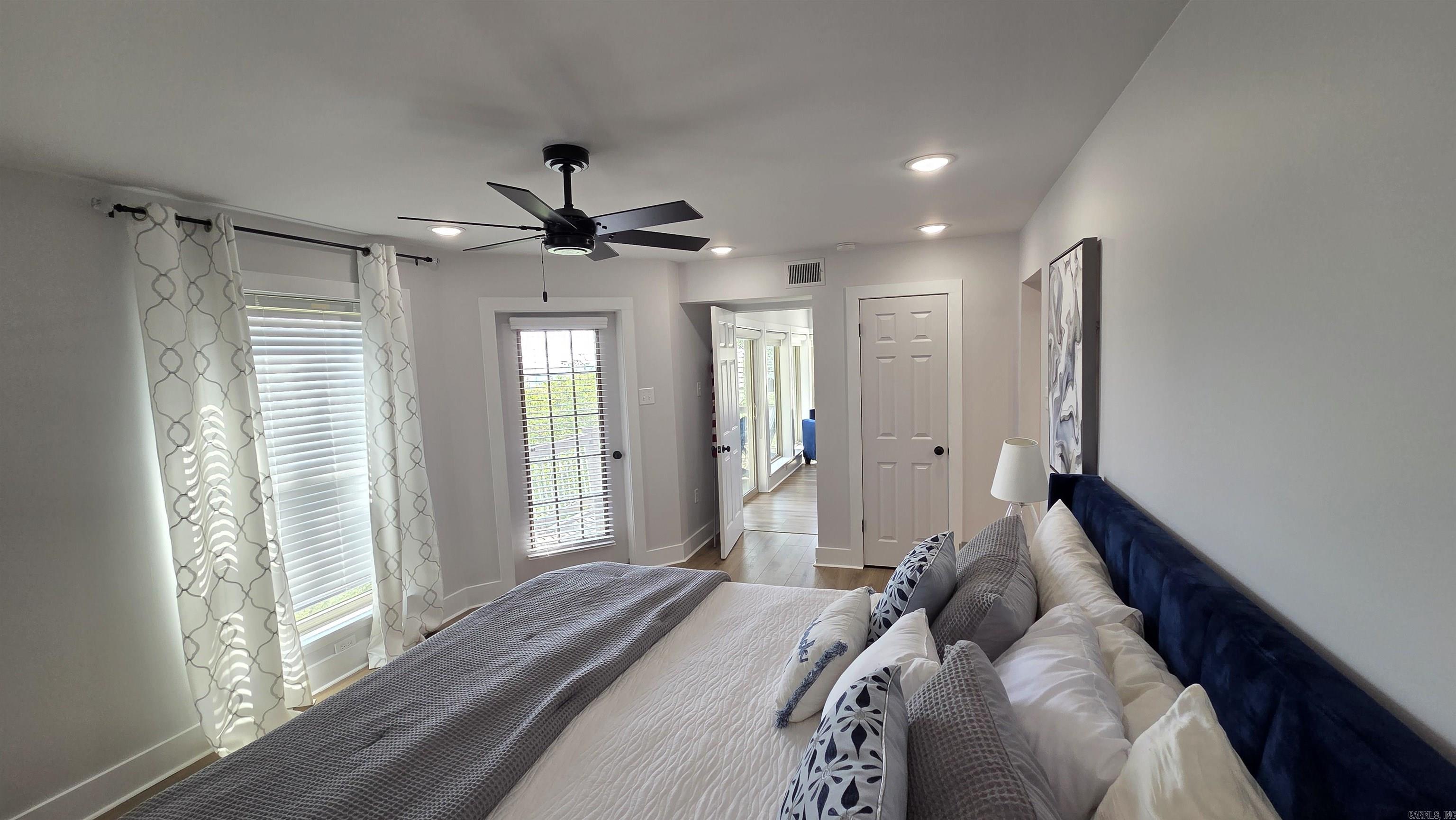 125 Cliff Side  Fairfield Bay, AR