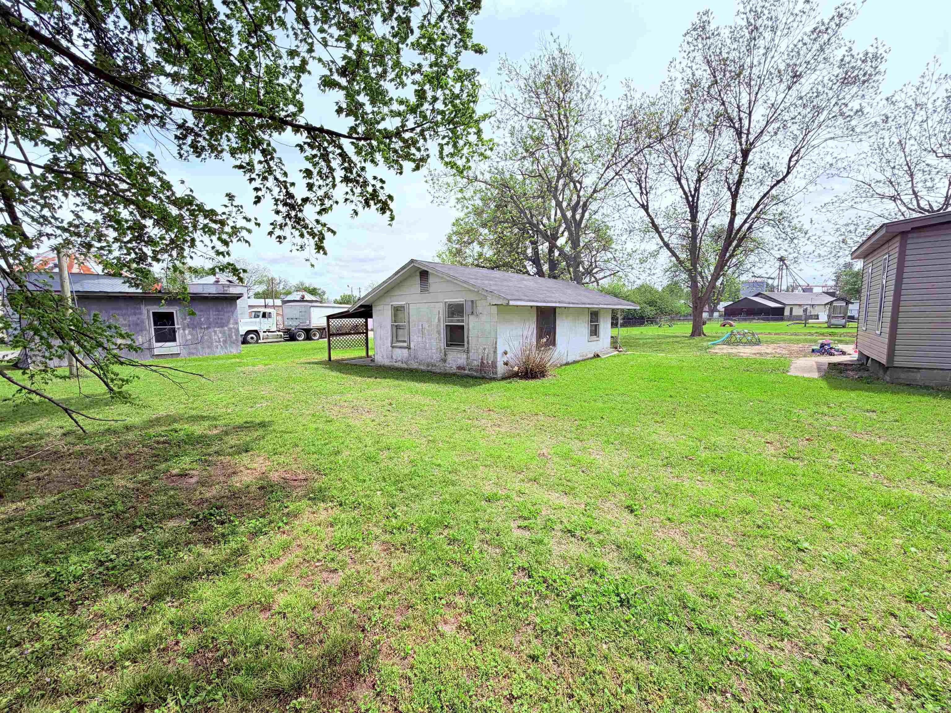 510 1st  Greenway, AR