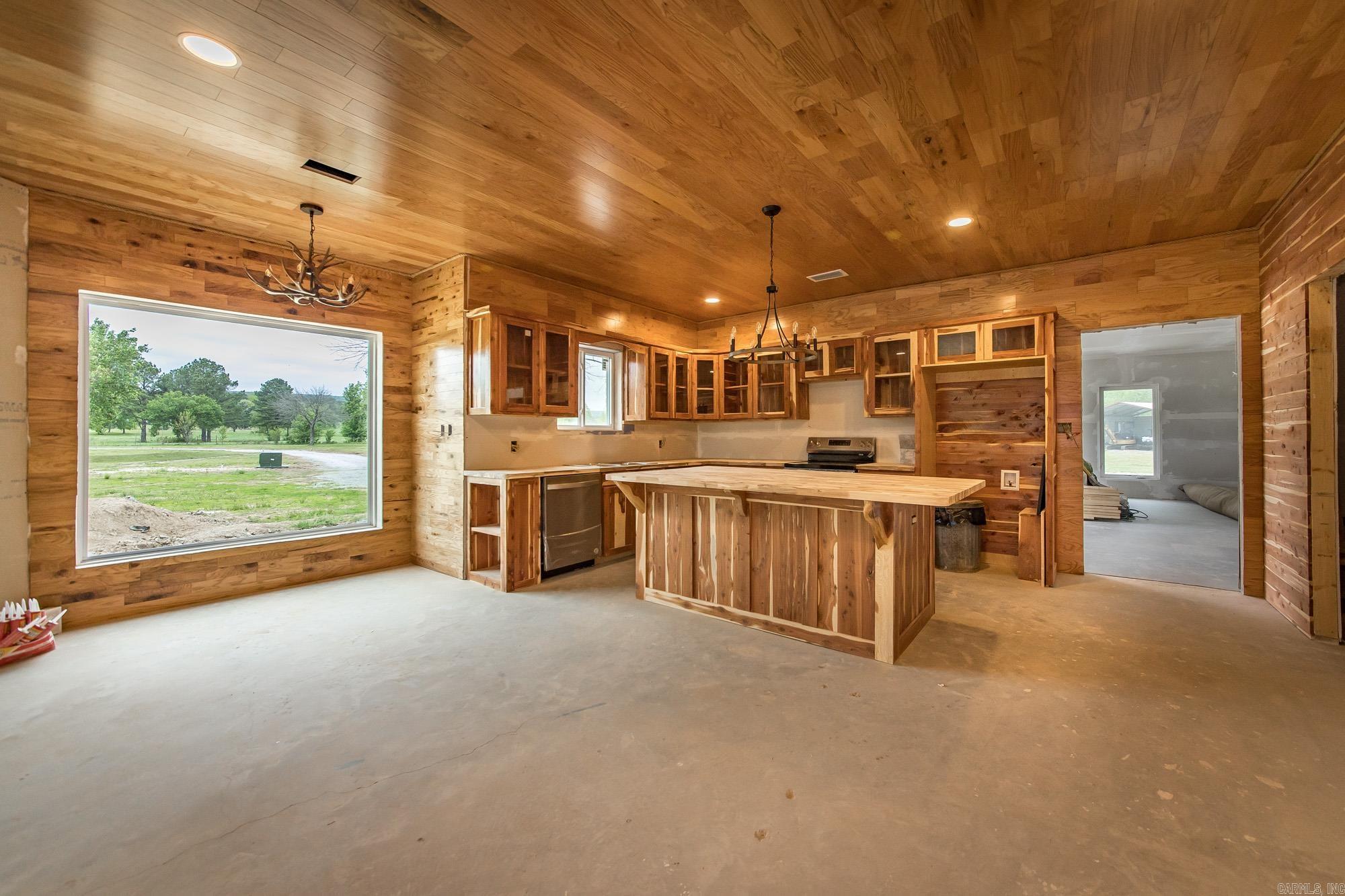 155 Woodard Ln.  Heber Springs, AR