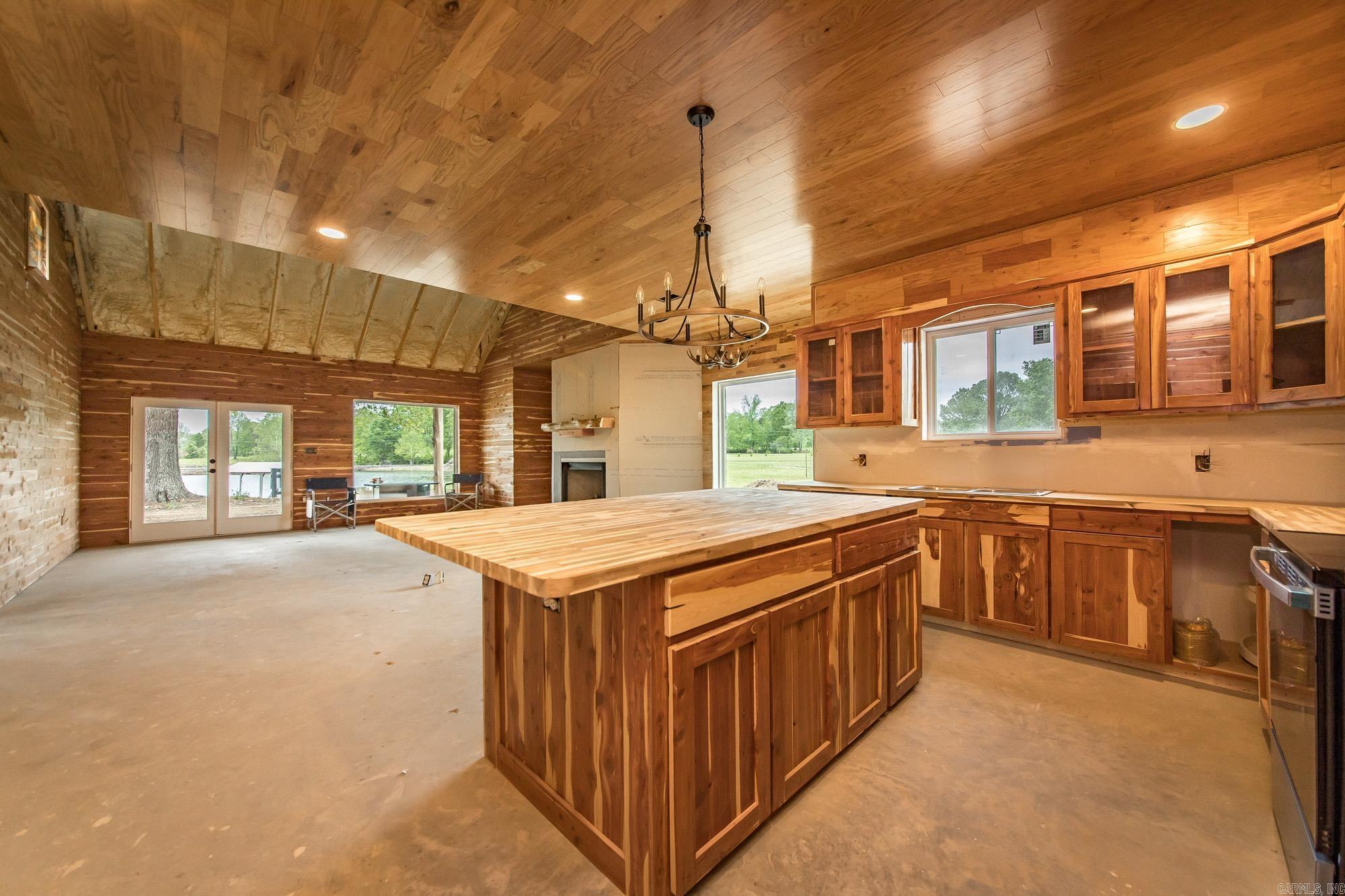 155 Woodard Ln.  Heber Springs, AR