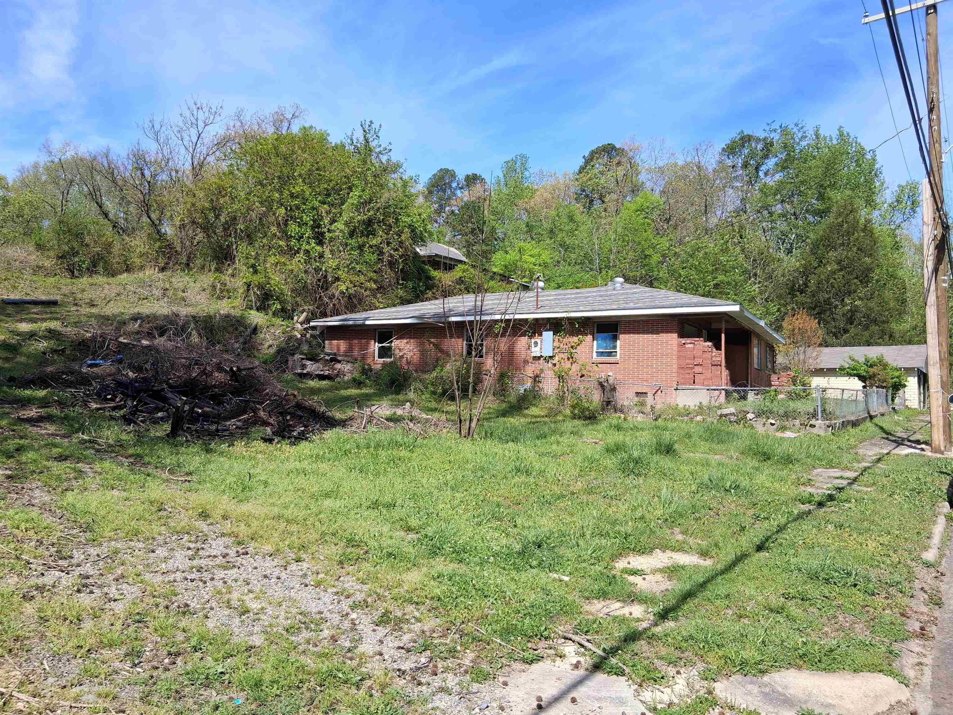 419 Holly  Hot Springs, AR