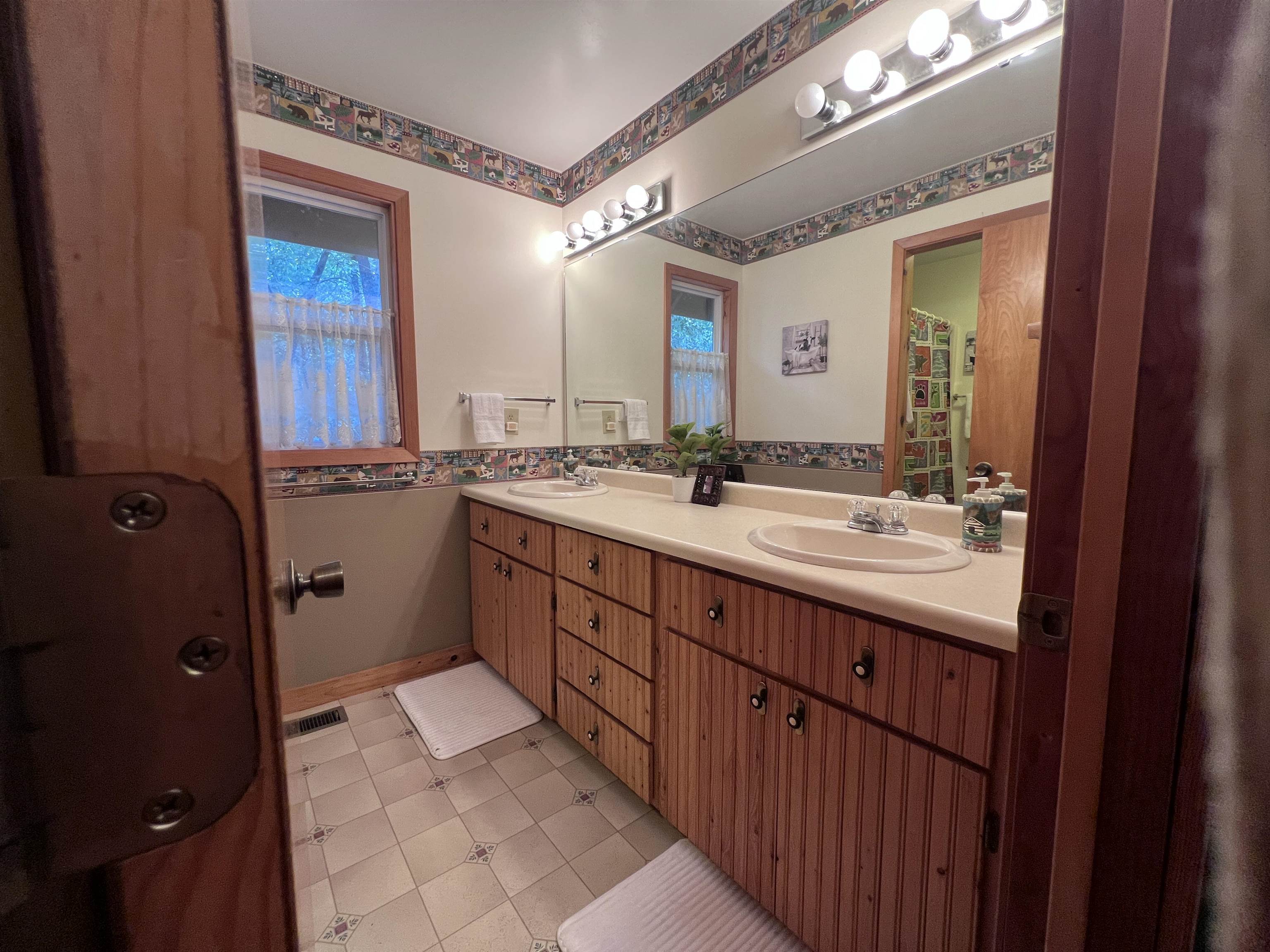 140 Danny  Mountain View, AR