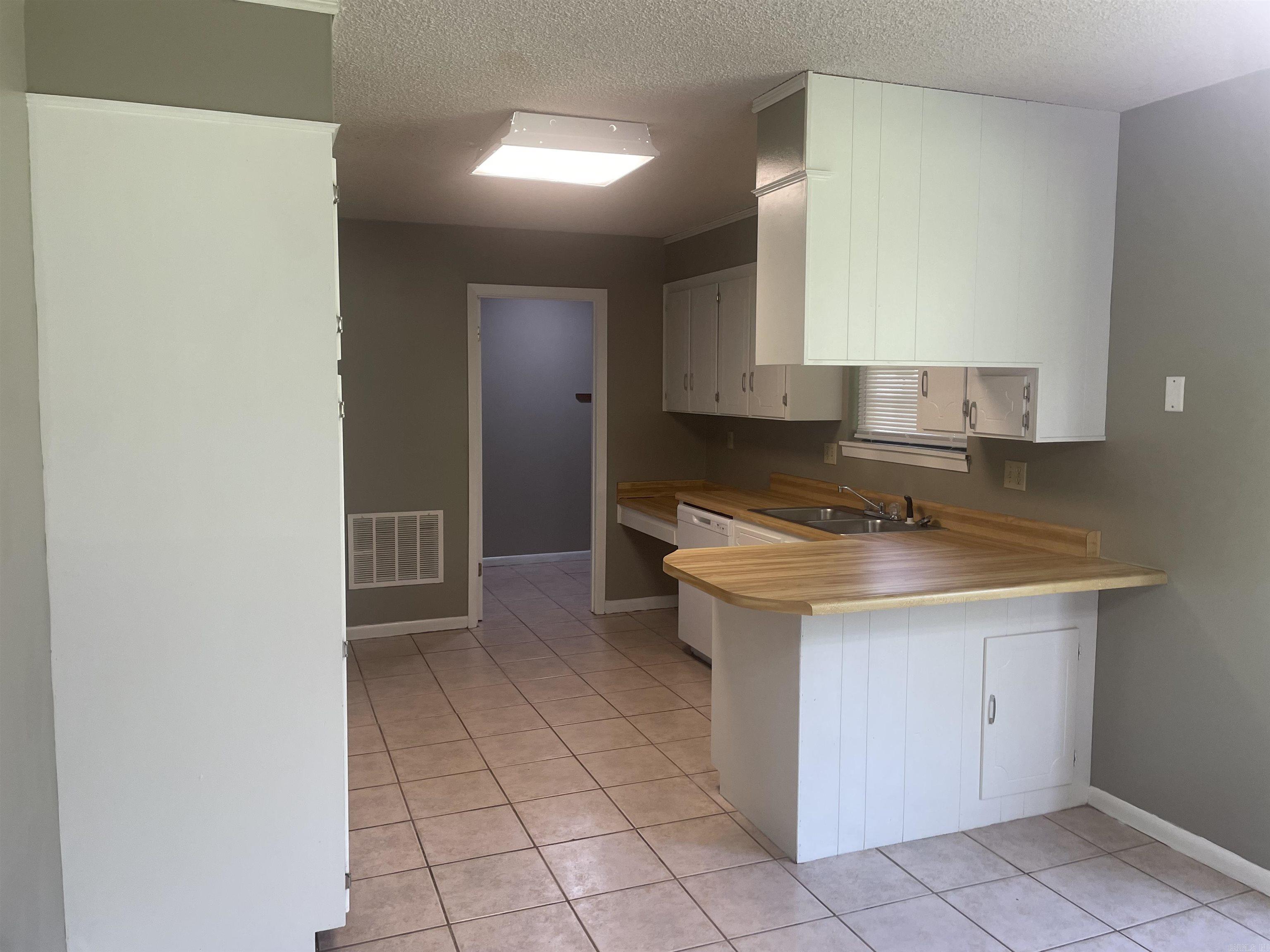 9 Meadow Creek  Conway, AR