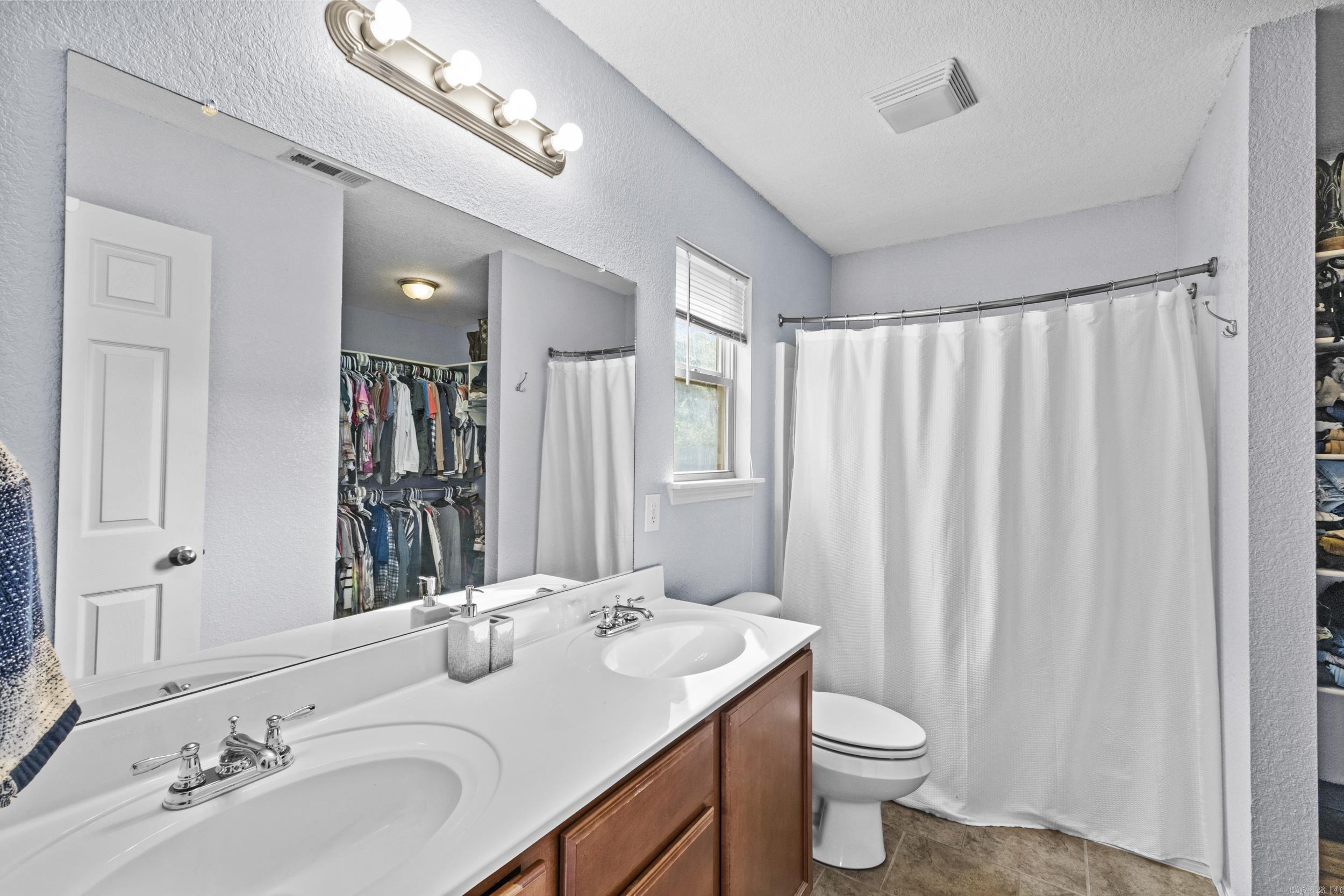 512 Saunders  North Little Rock, AR