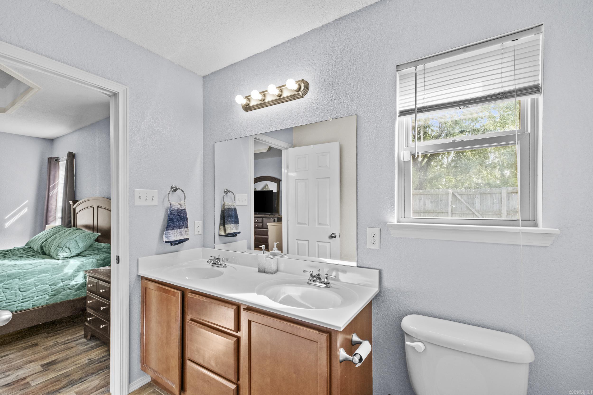 512 Saunders  North Little Rock, AR