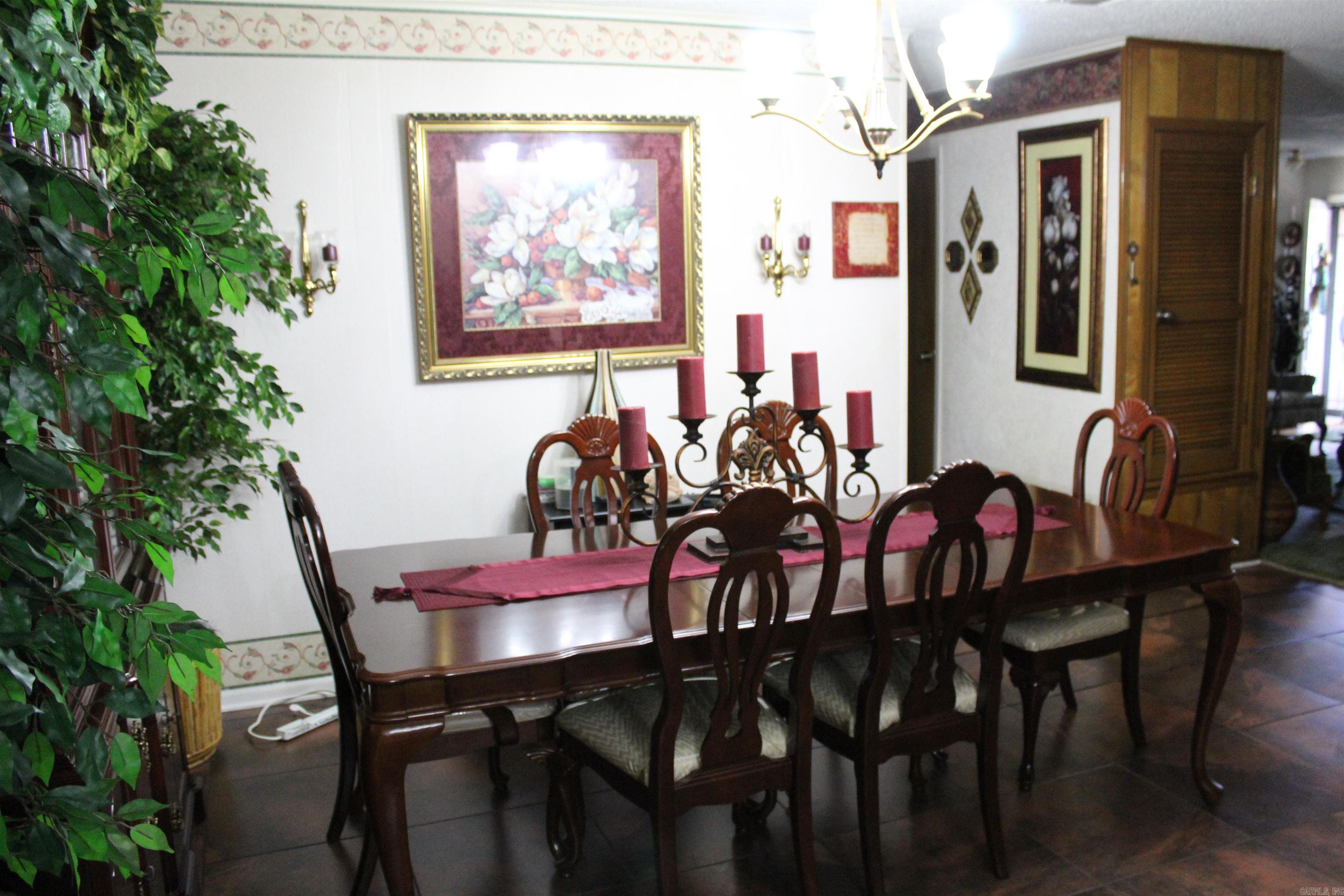 2713 E 10th Ave  Pine Bluff, AR