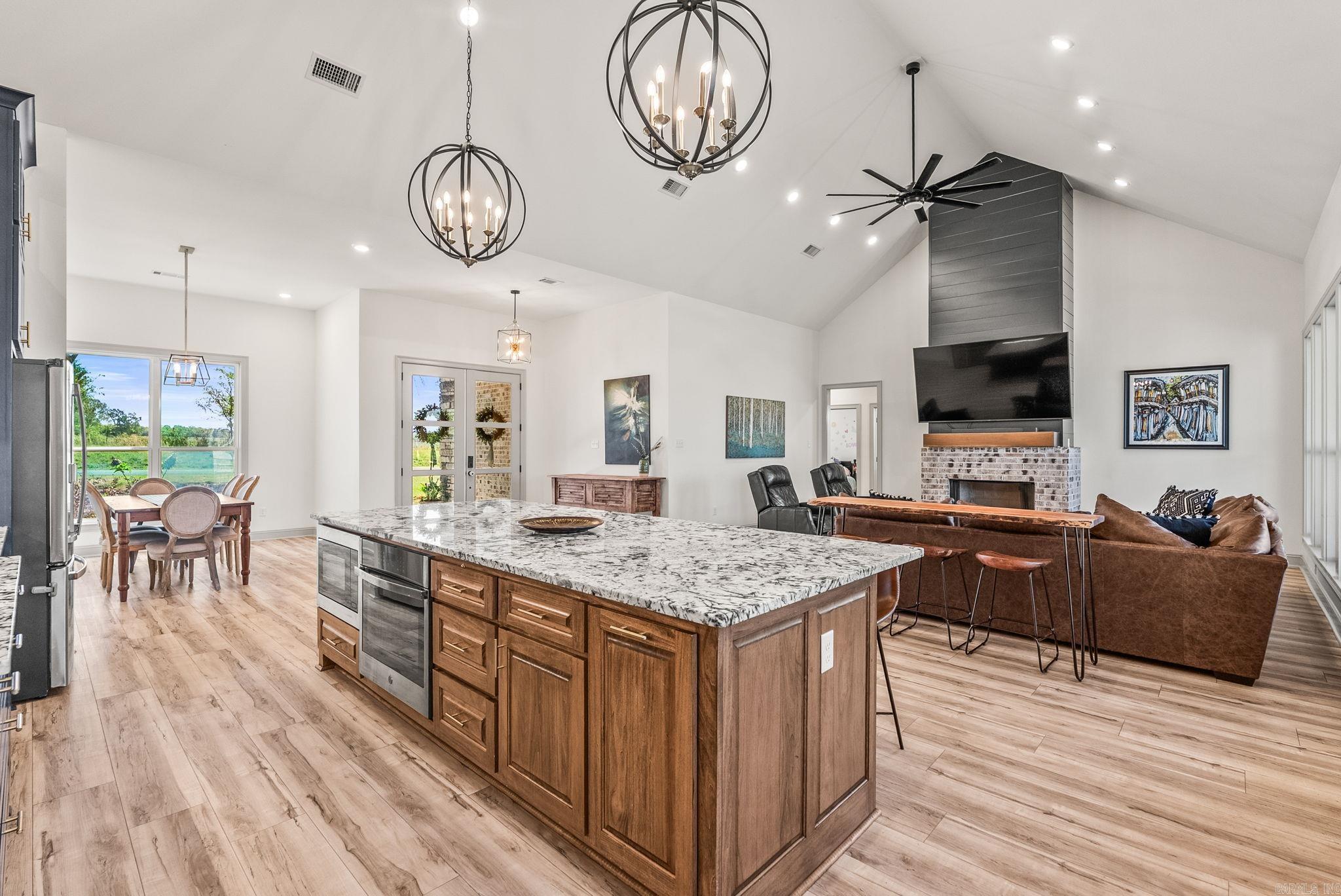 98 Hargrove  Greenbrier, AR