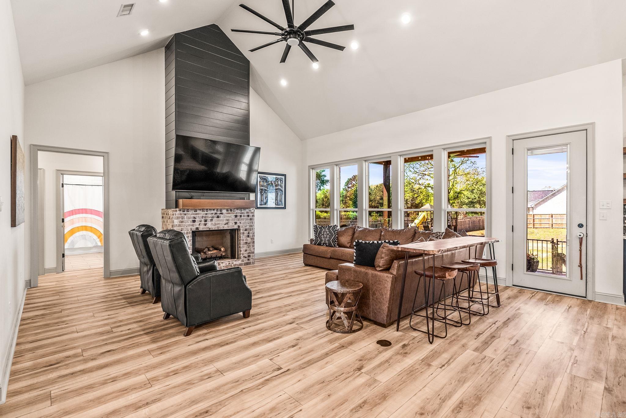 98 Hargrove  Greenbrier, AR