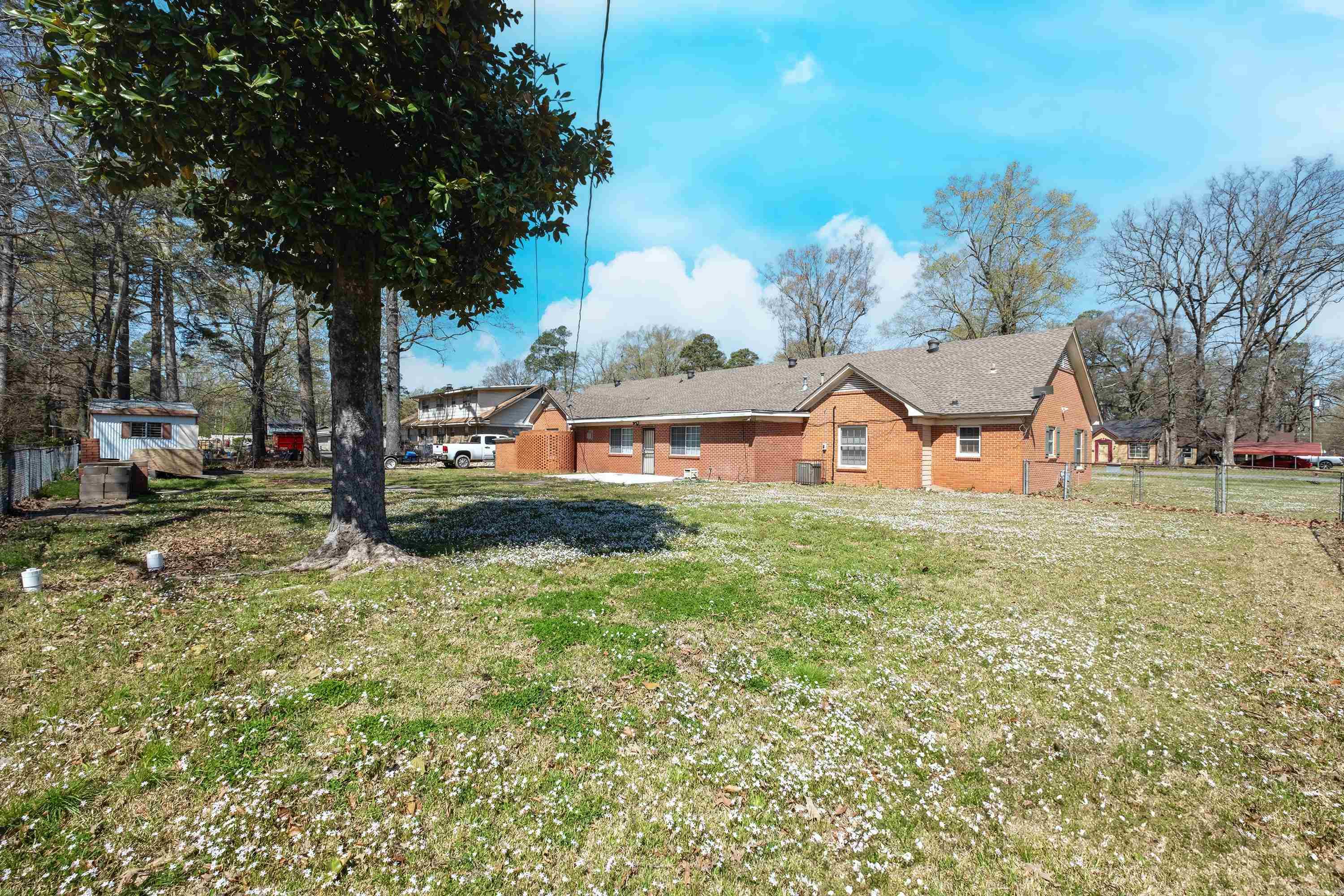 1400 W 33rd  Pine Bluff, AR