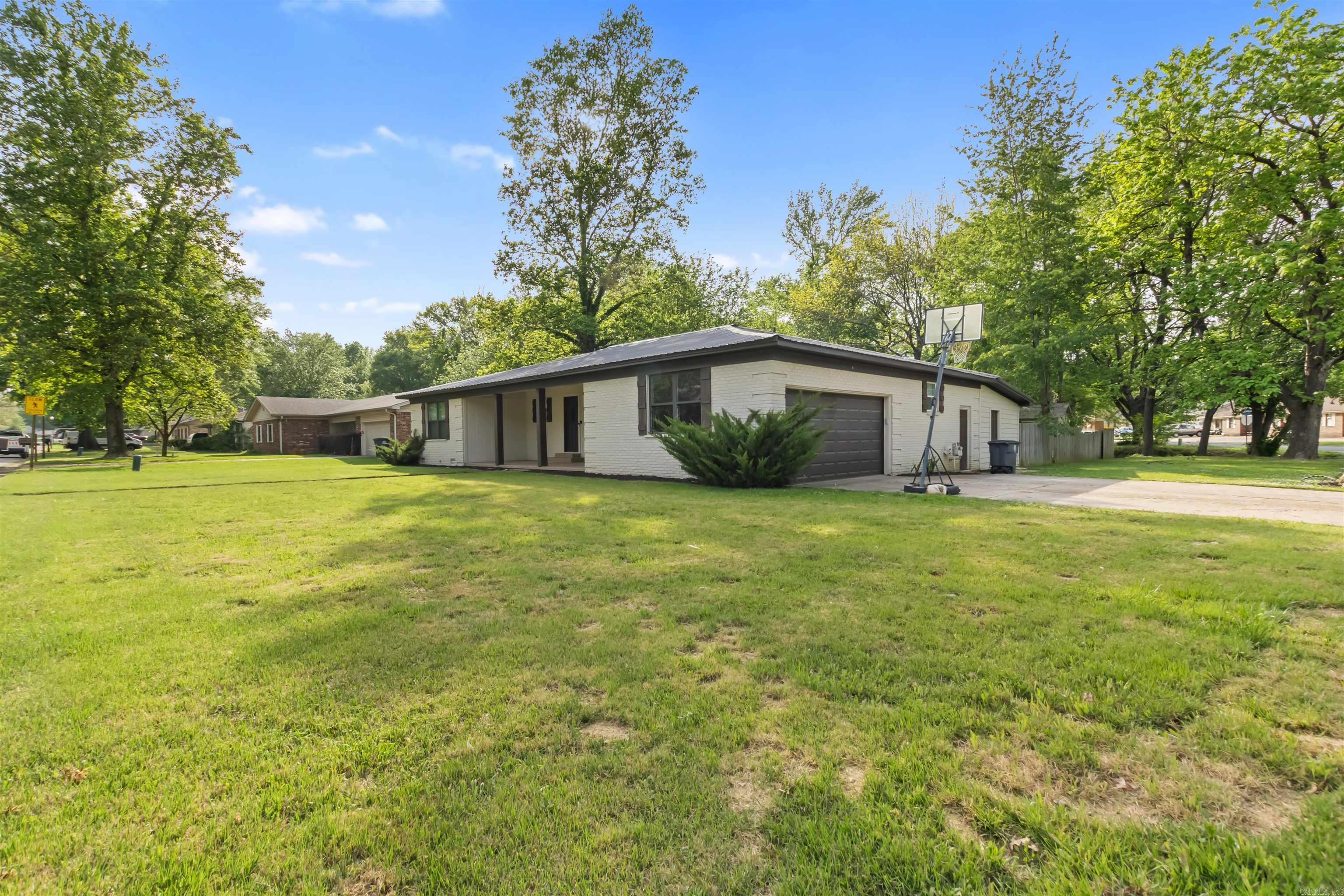 1 Foxboro  Searcy, AR