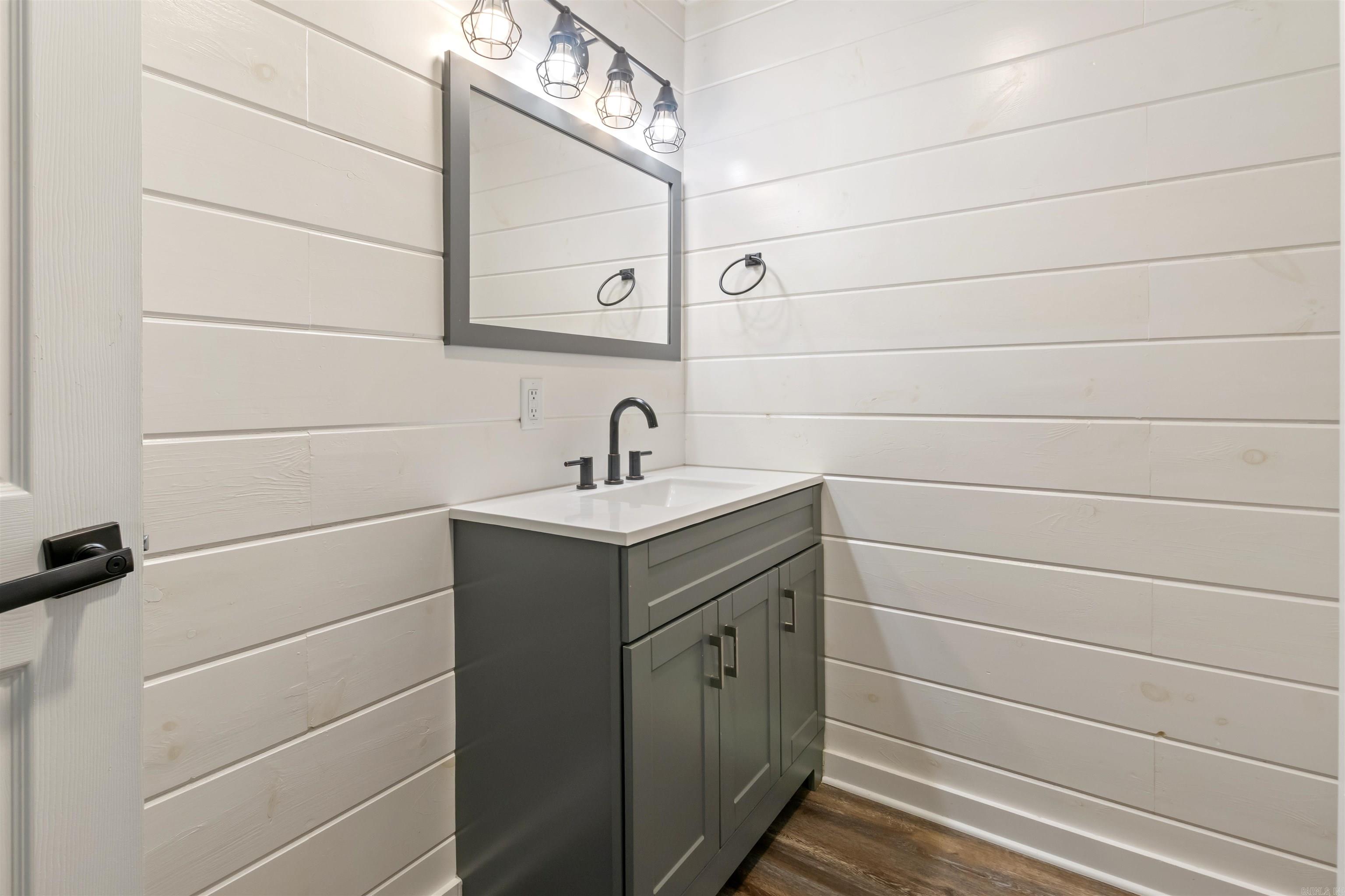 1 Foxboro  Searcy, AR