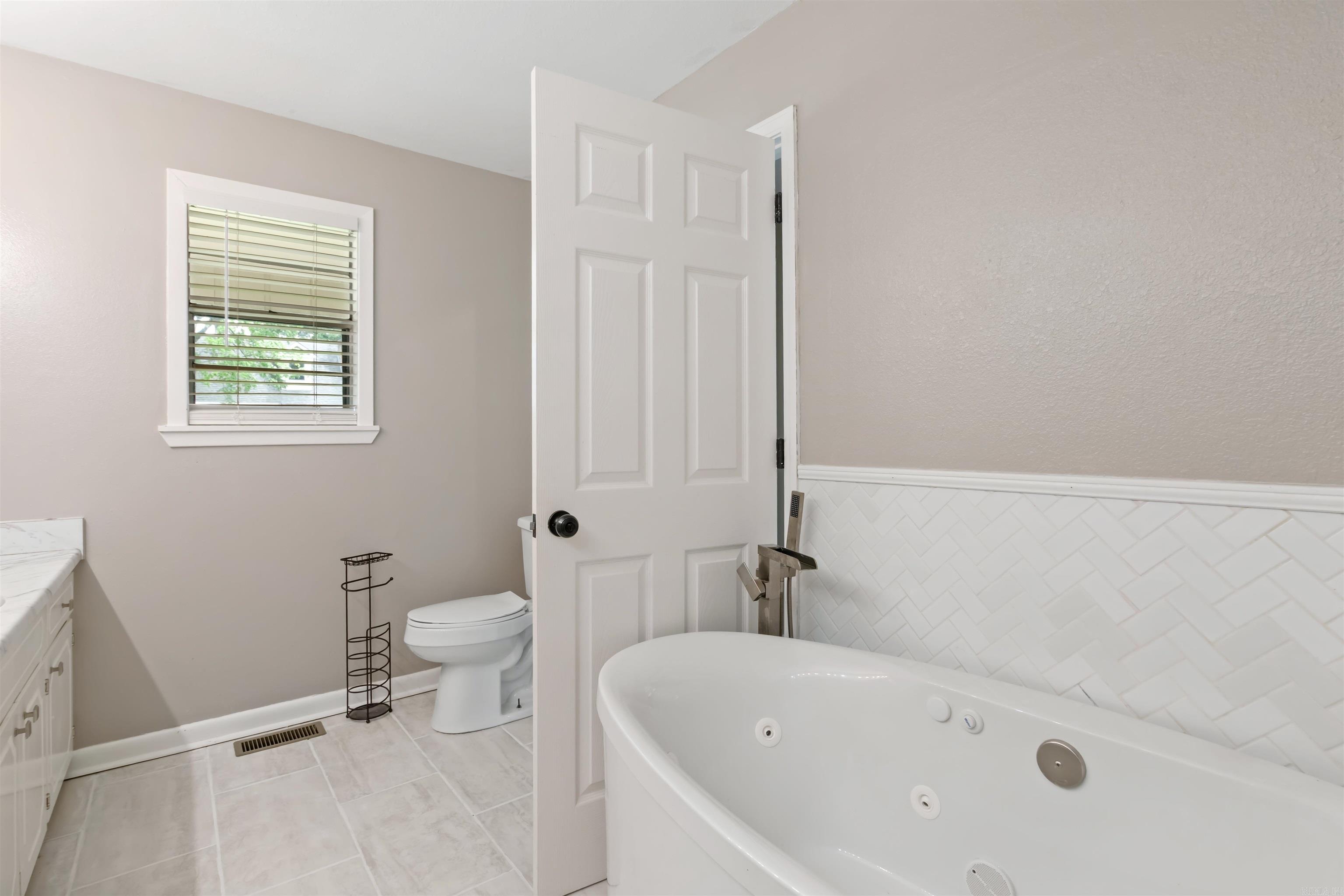 1 Foxboro  Searcy, AR