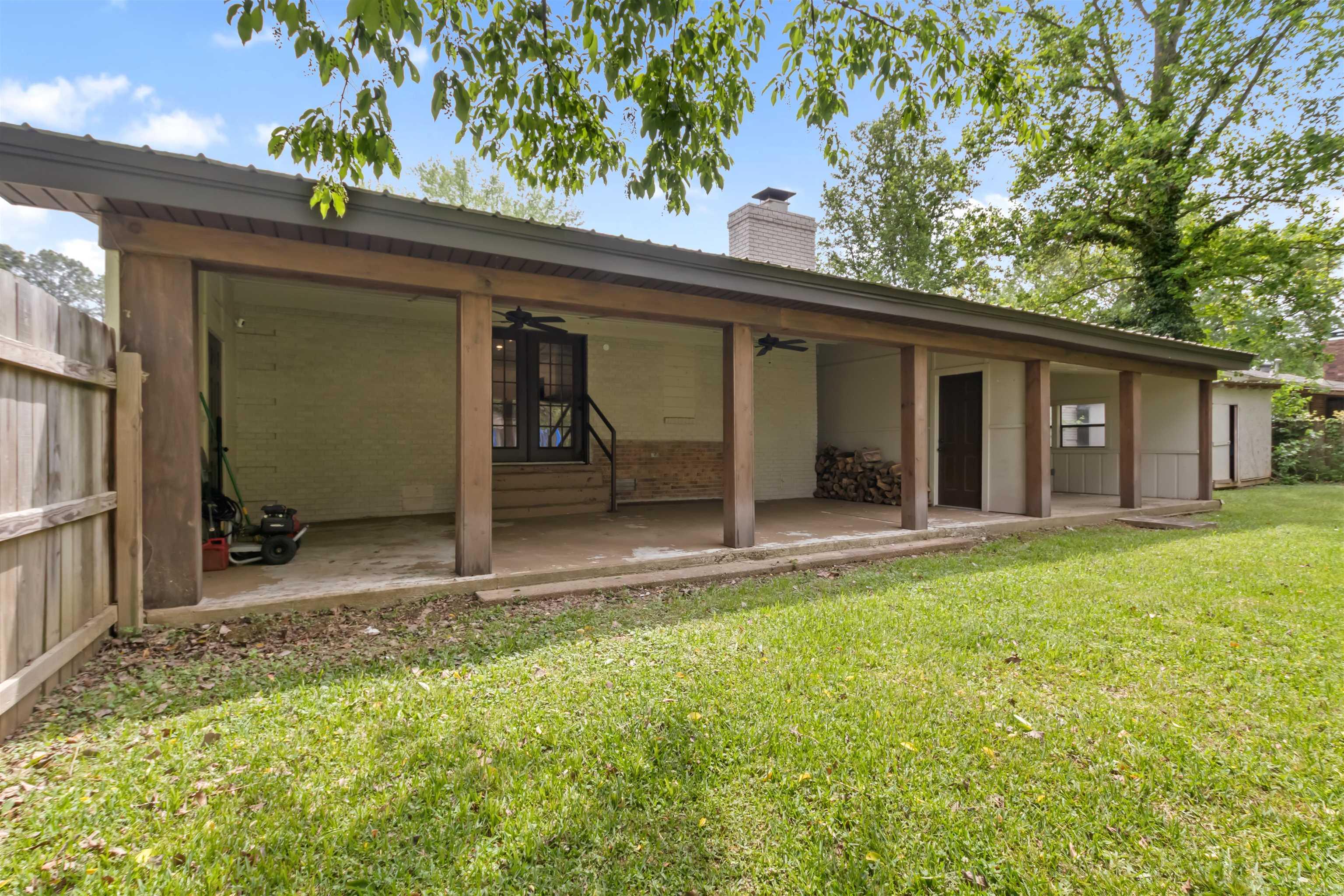 1 Foxboro  Searcy, AR