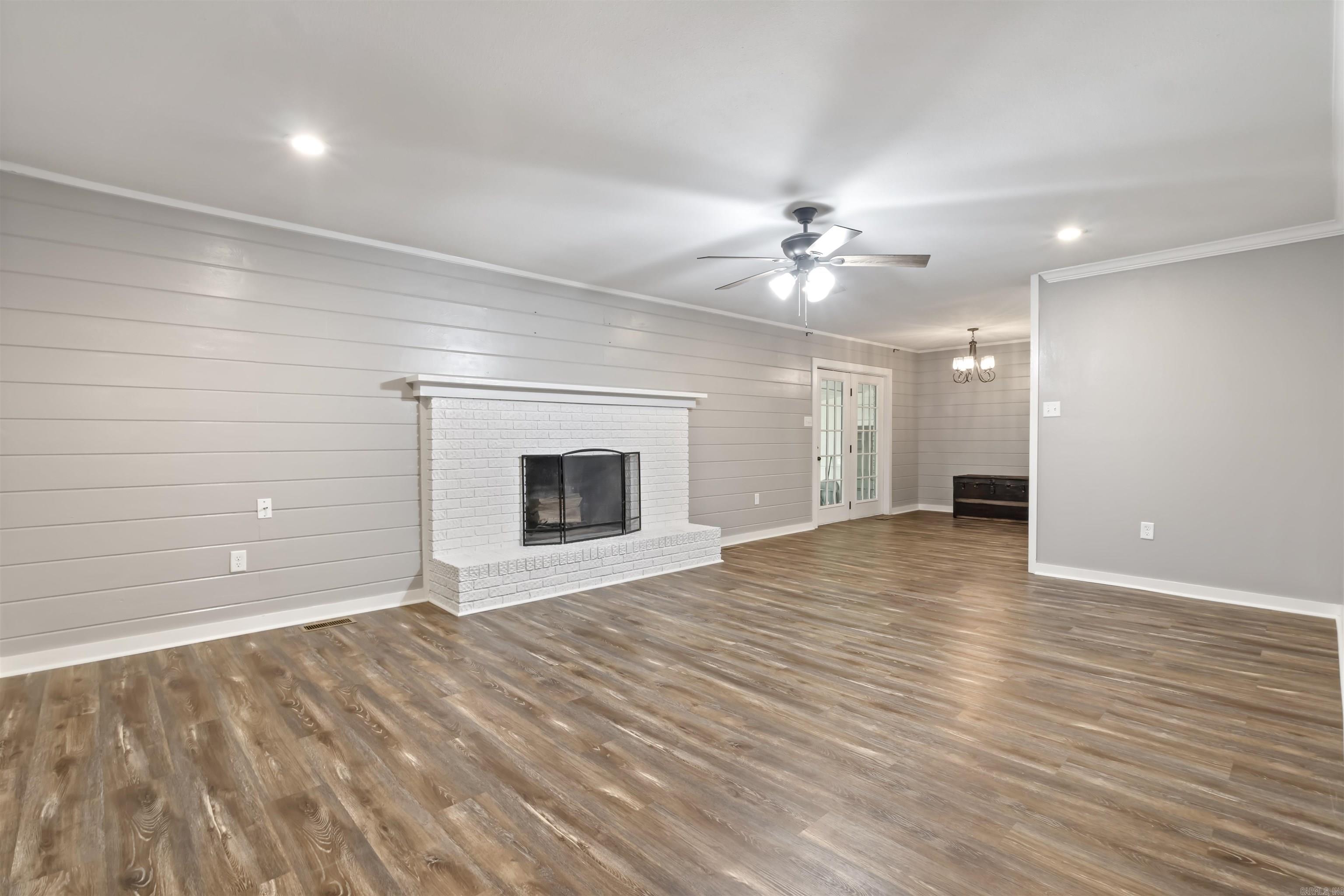 1 Foxboro  Searcy, AR