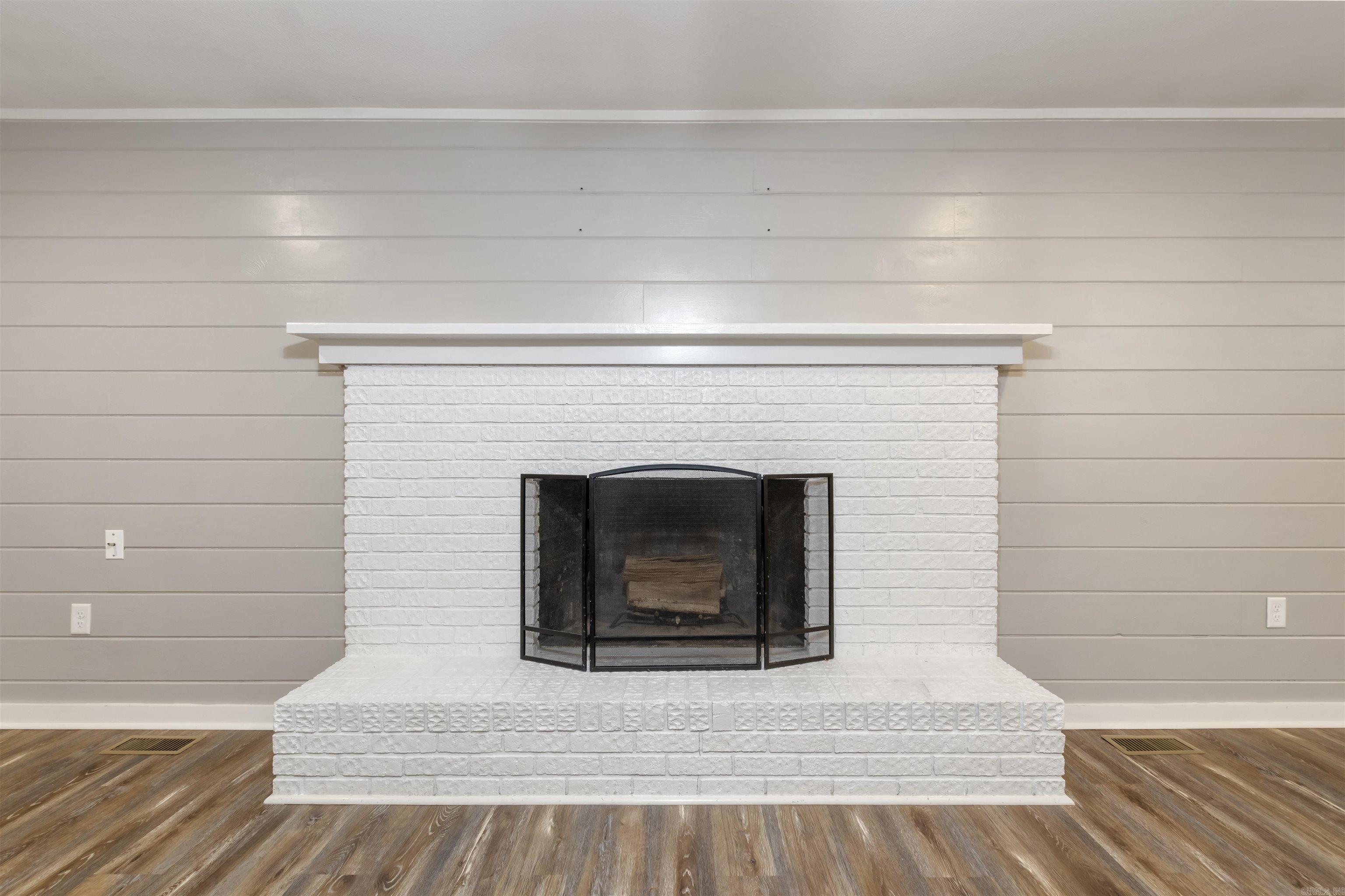 1 Foxboro  Searcy, AR