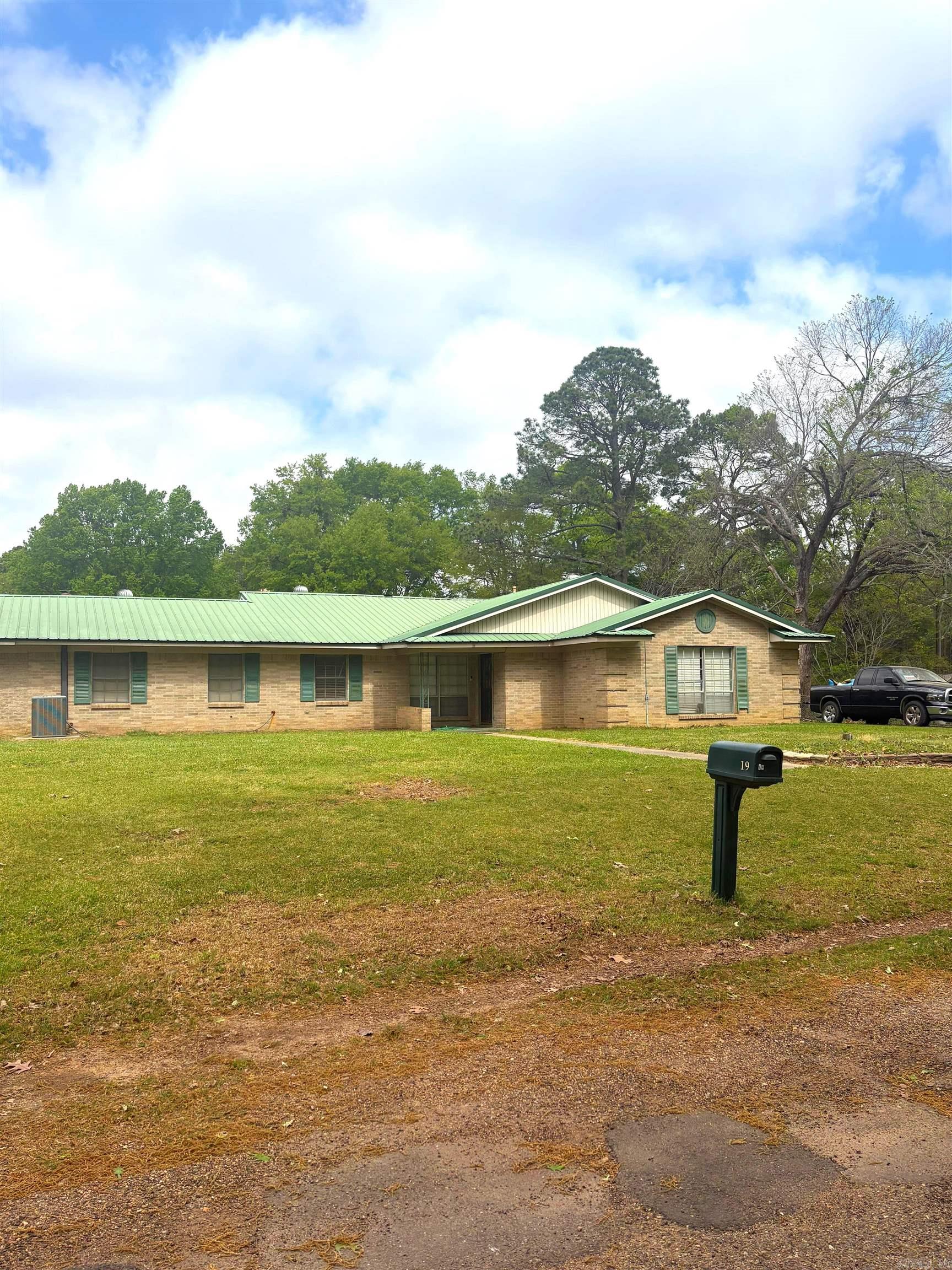 19 N Valley  Texarkana, AR