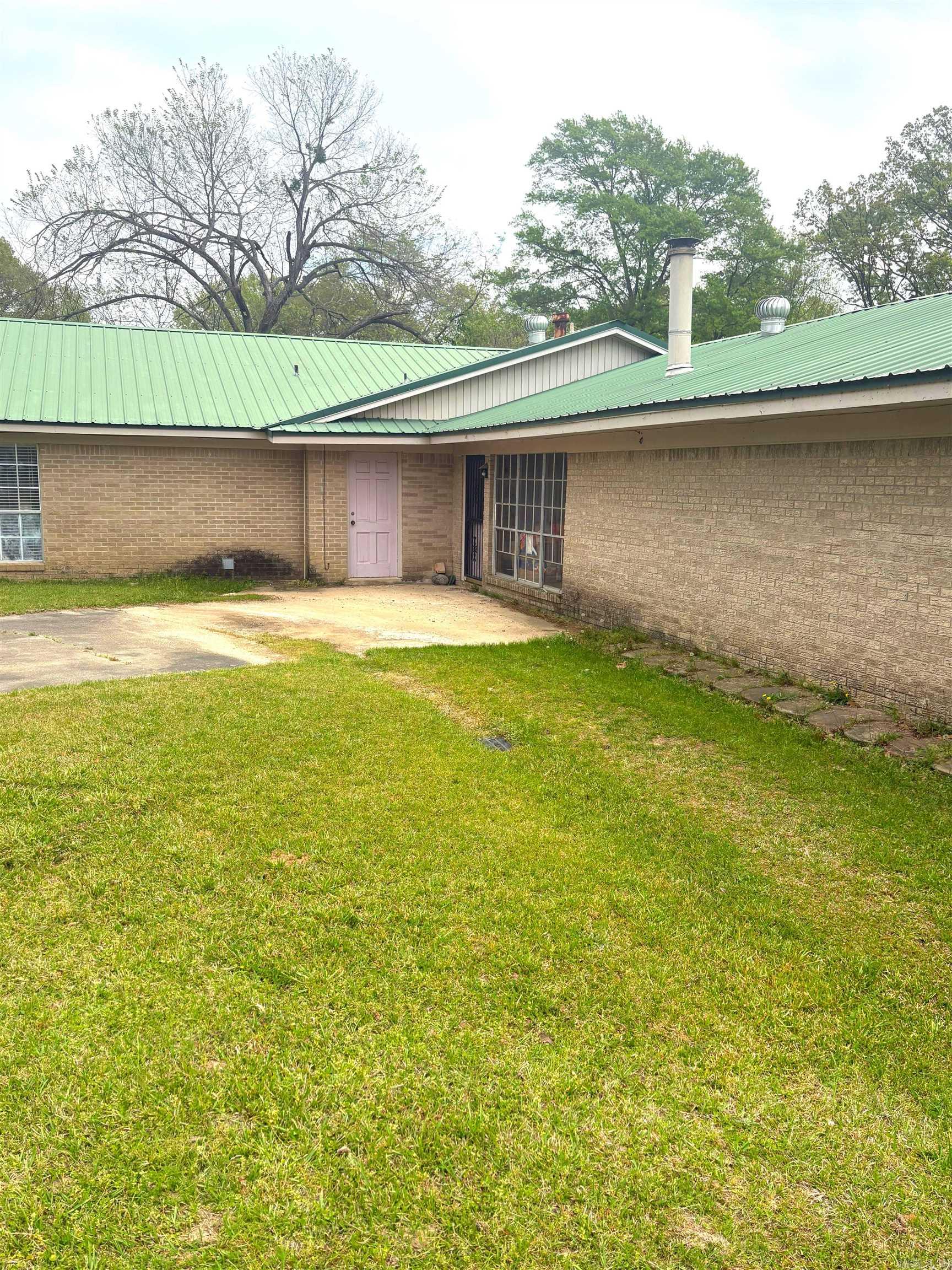 19 N Valley  Texarkana, AR