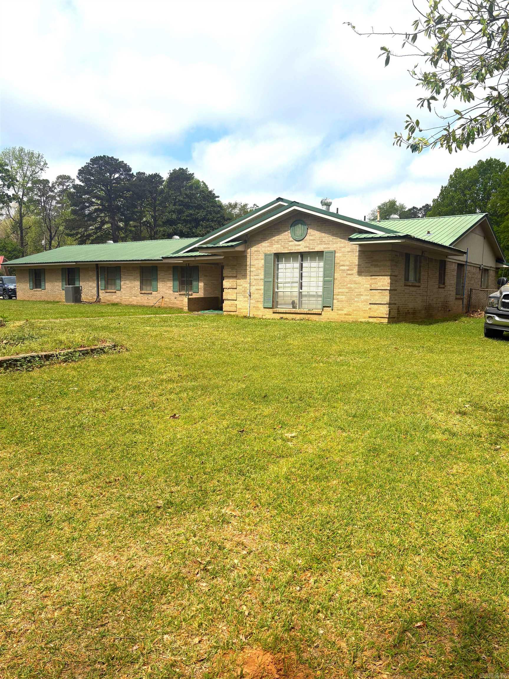 19 N Valley  Texarkana, AR