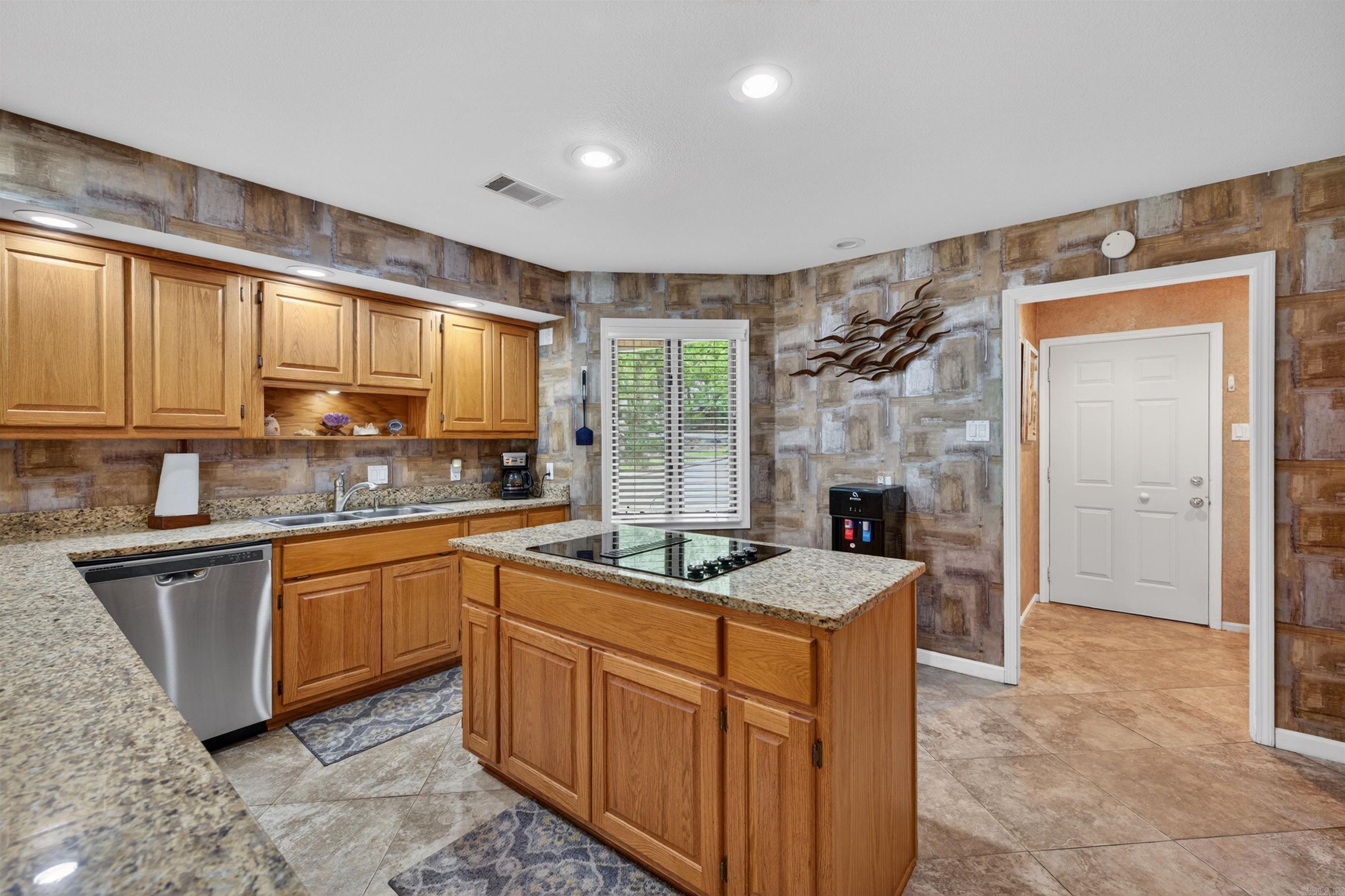 15 Tiburon Way  Hot Springs Village, AR