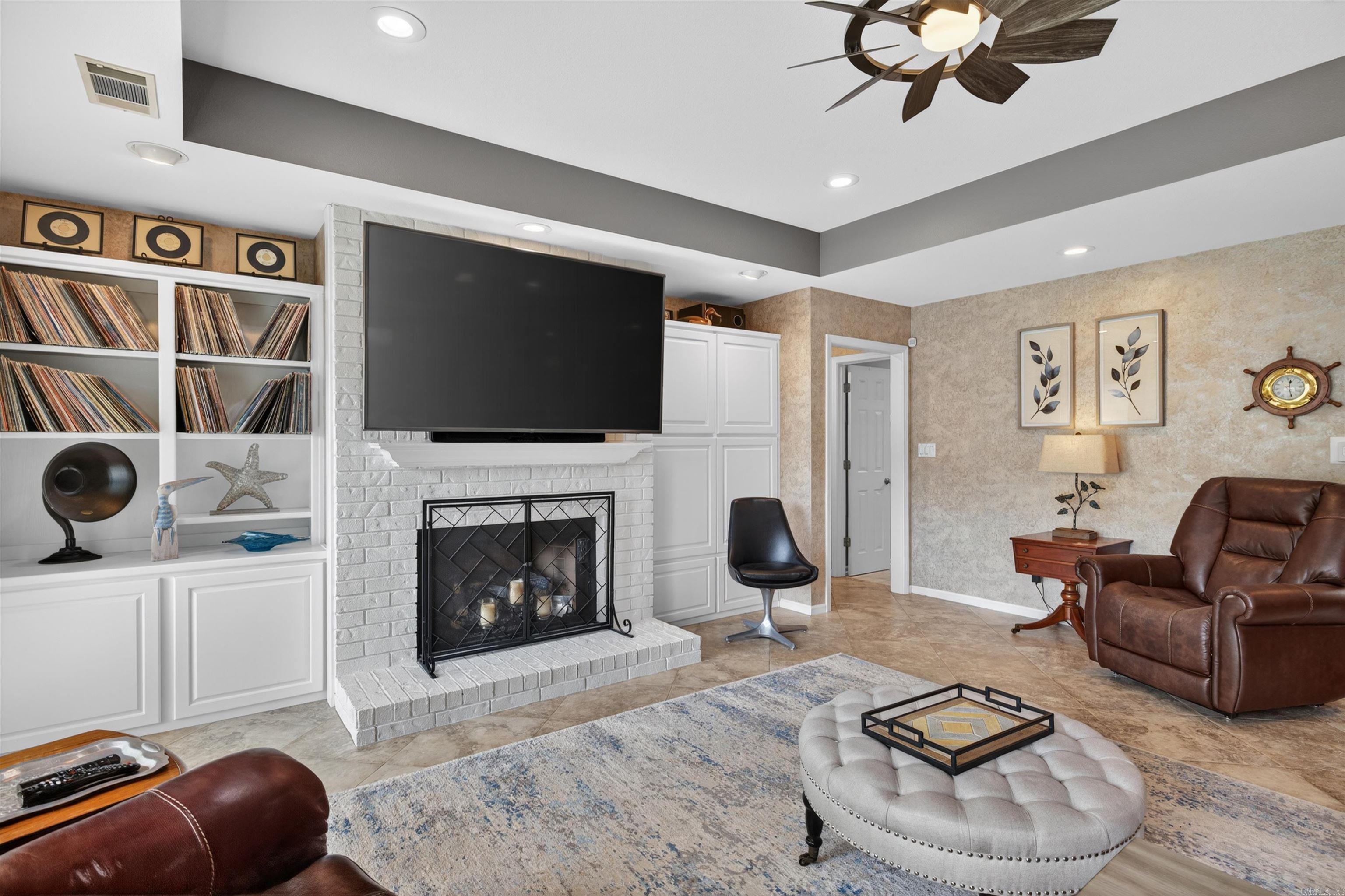 15 Tiburon Way  Hot Springs Village, AR