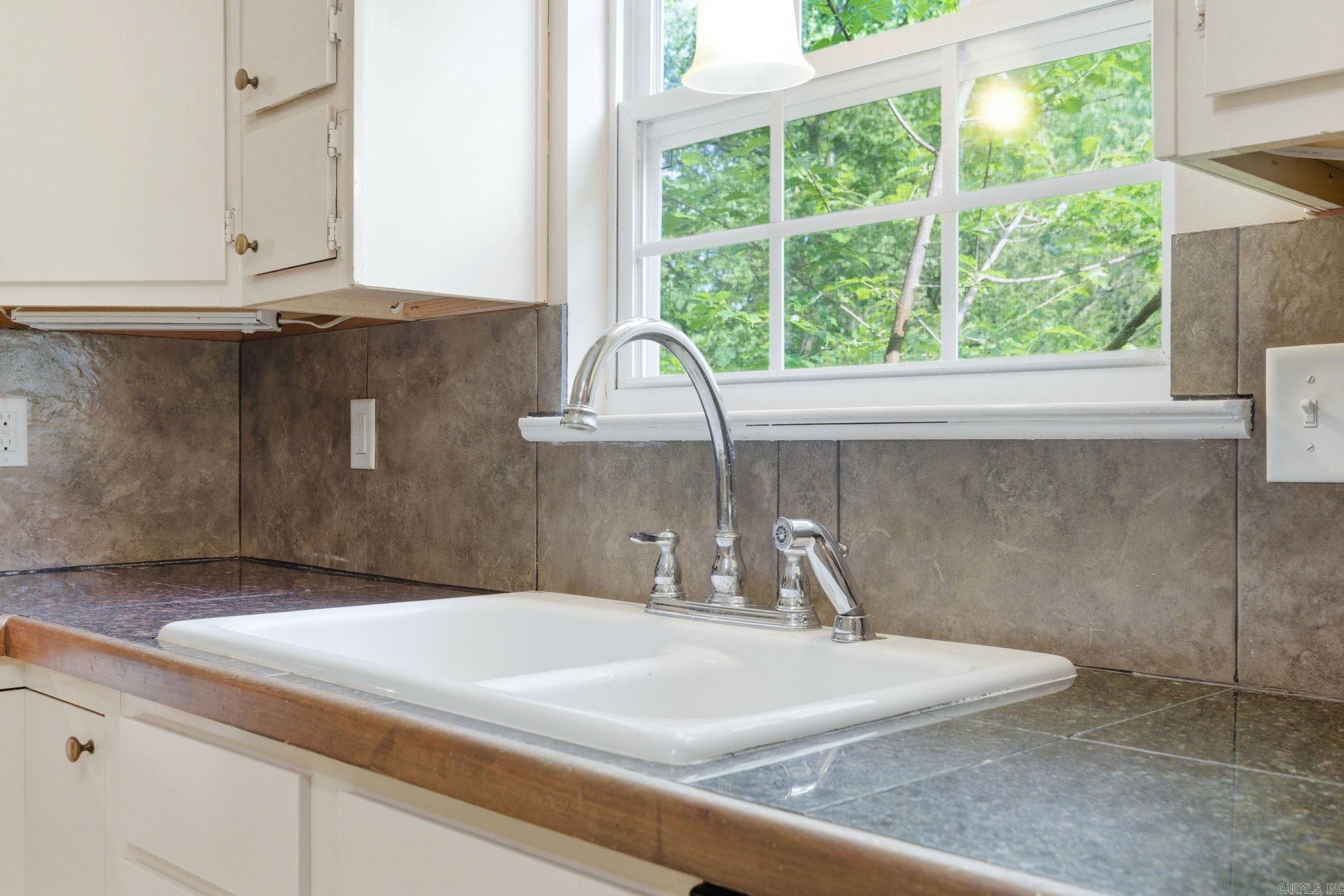 304 S 3rd St  Benton, AR