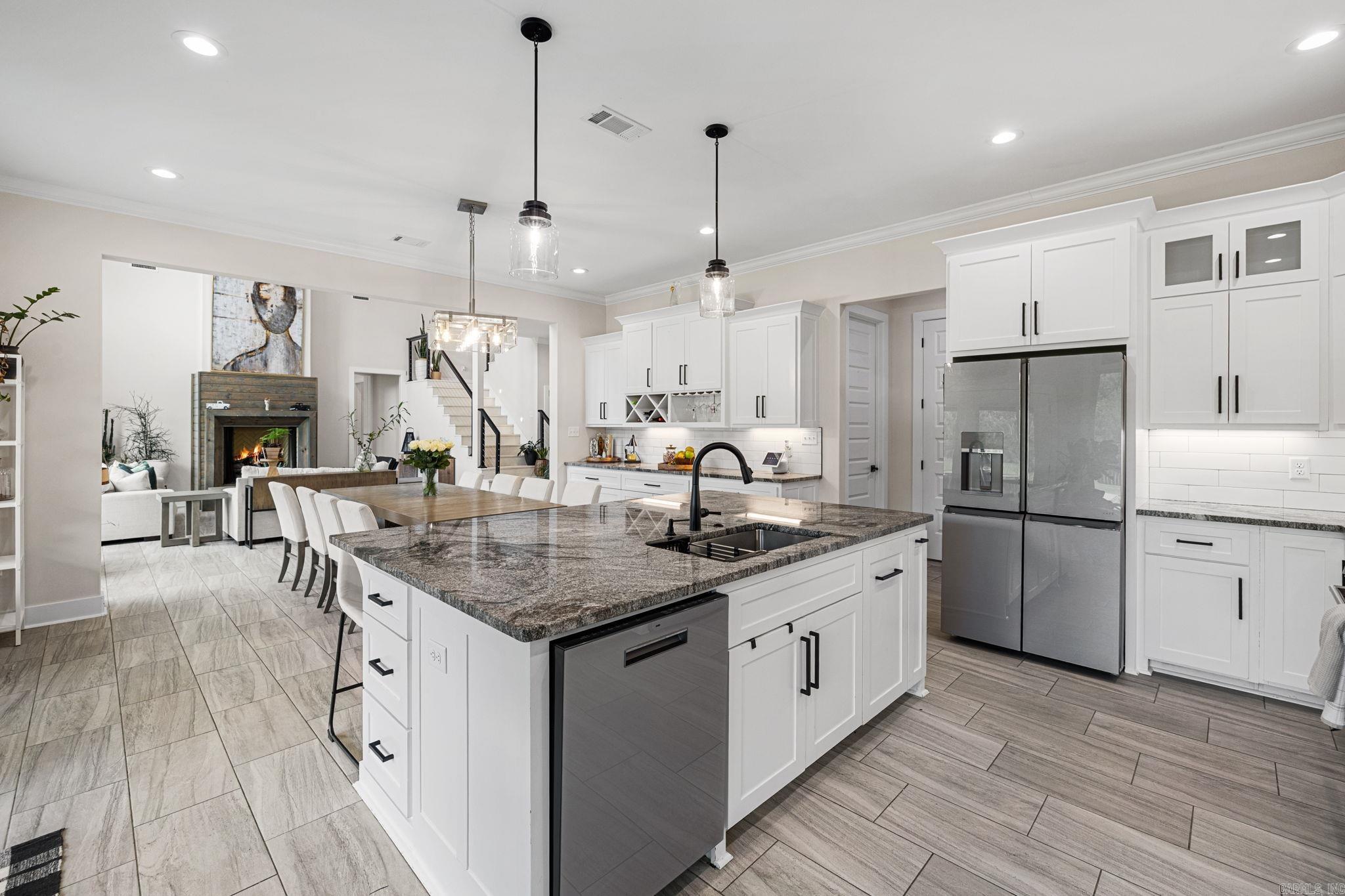 1609 Hunters Chase Rd  Jacksonville, AR