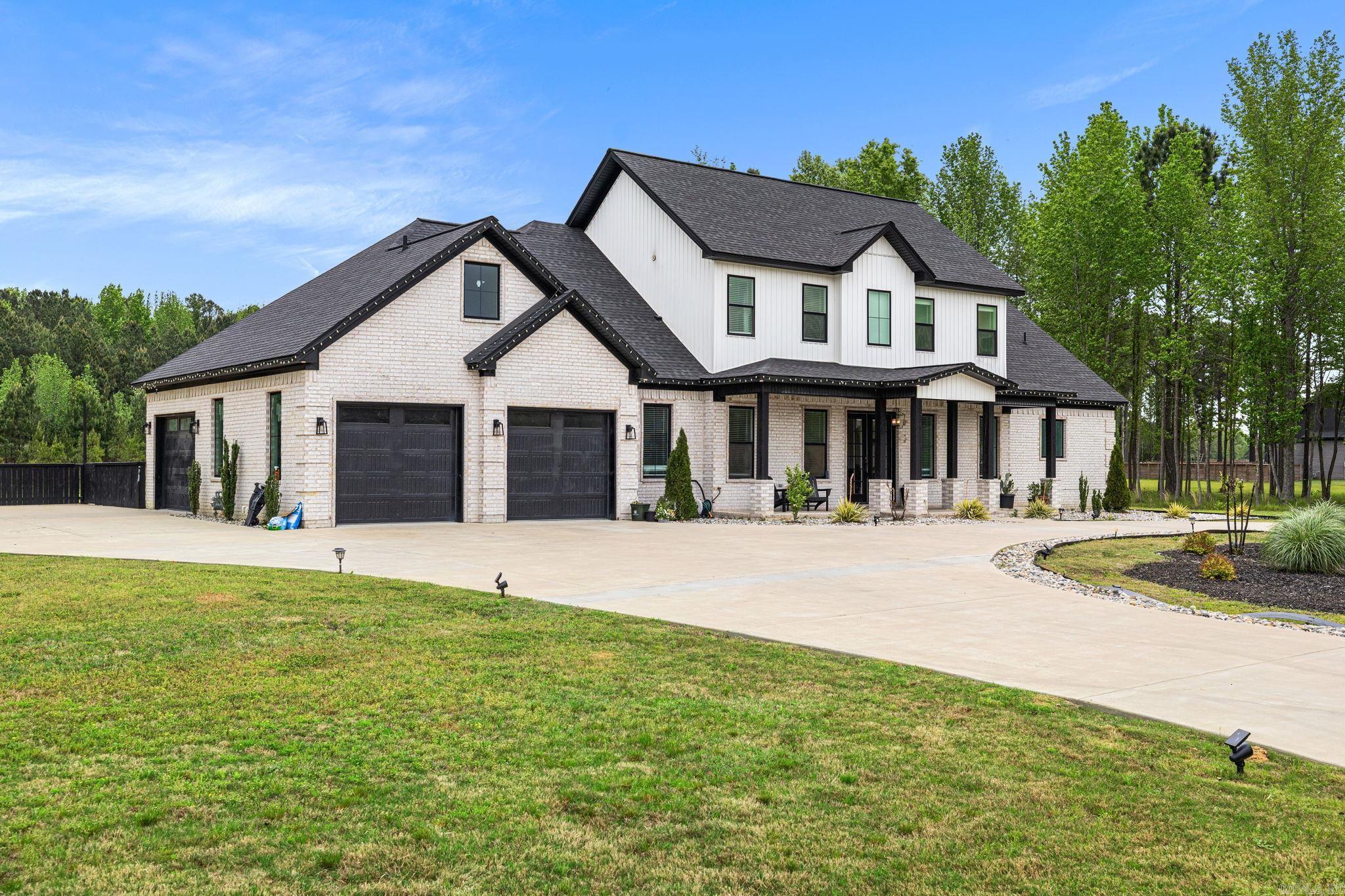 1609 Hunters Chase Rd  Jacksonville, AR