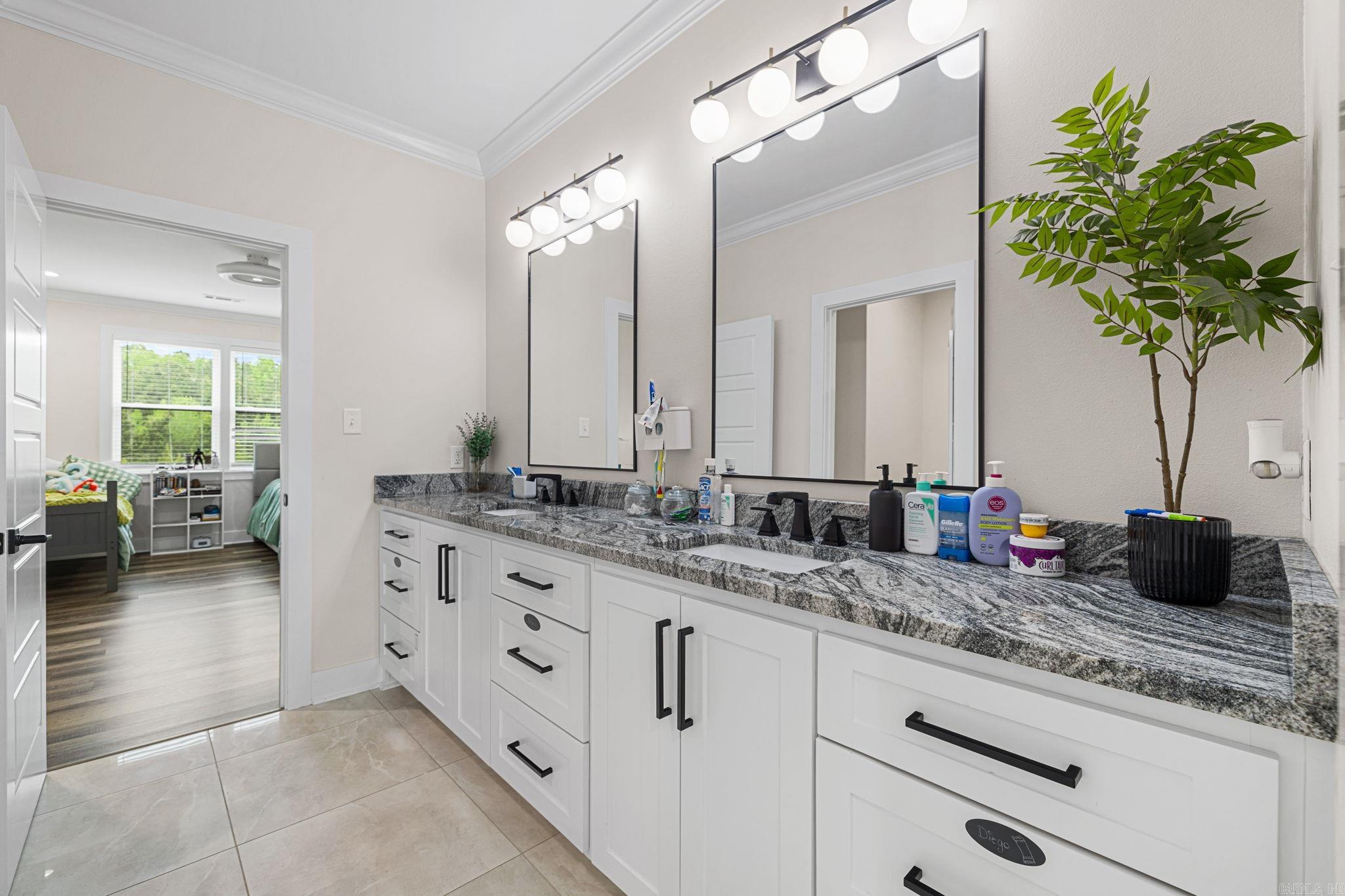 1609 Hunters Chase Rd  Jacksonville, AR