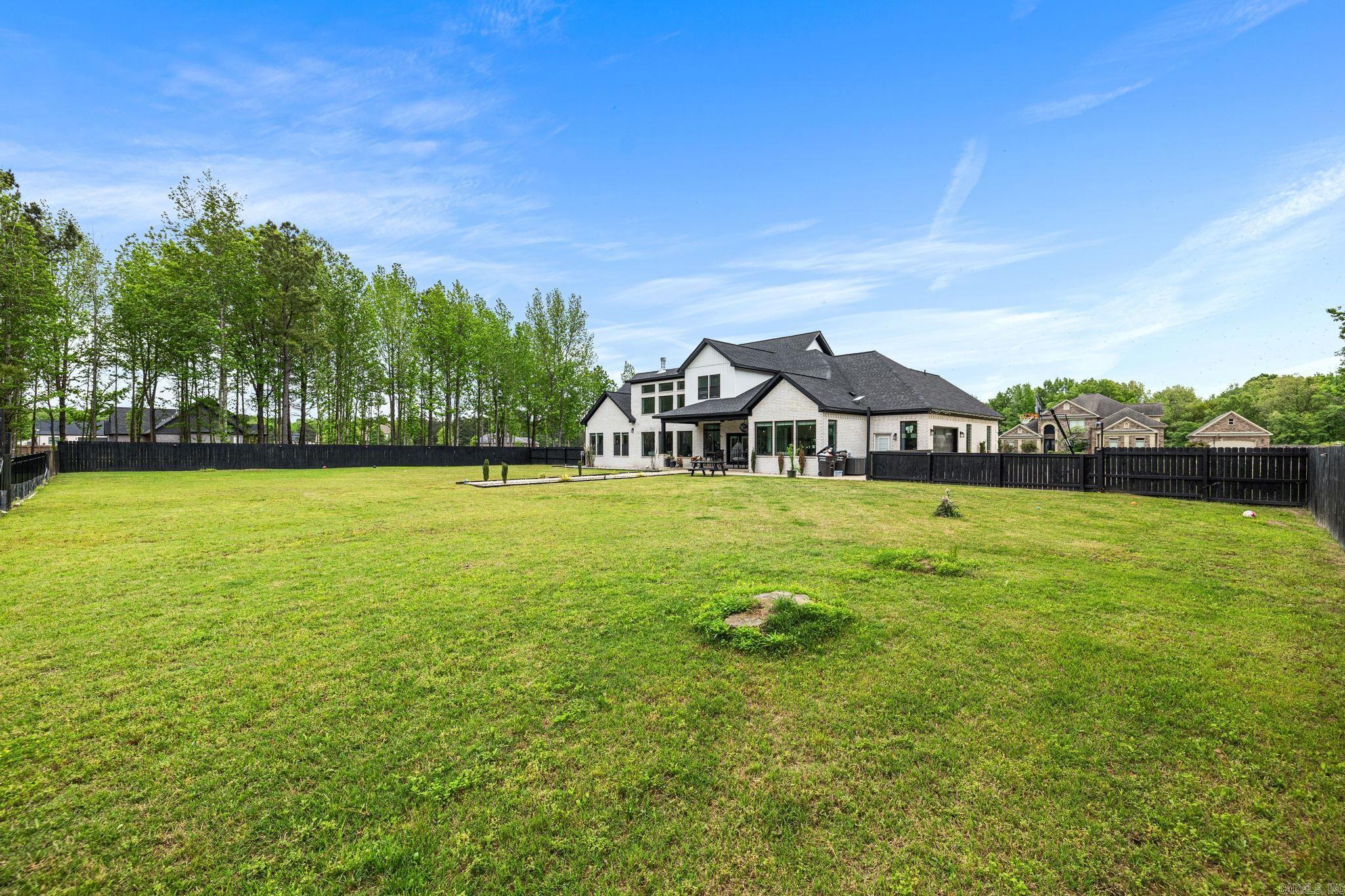 1609 Hunters Chase Rd  Jacksonville, AR