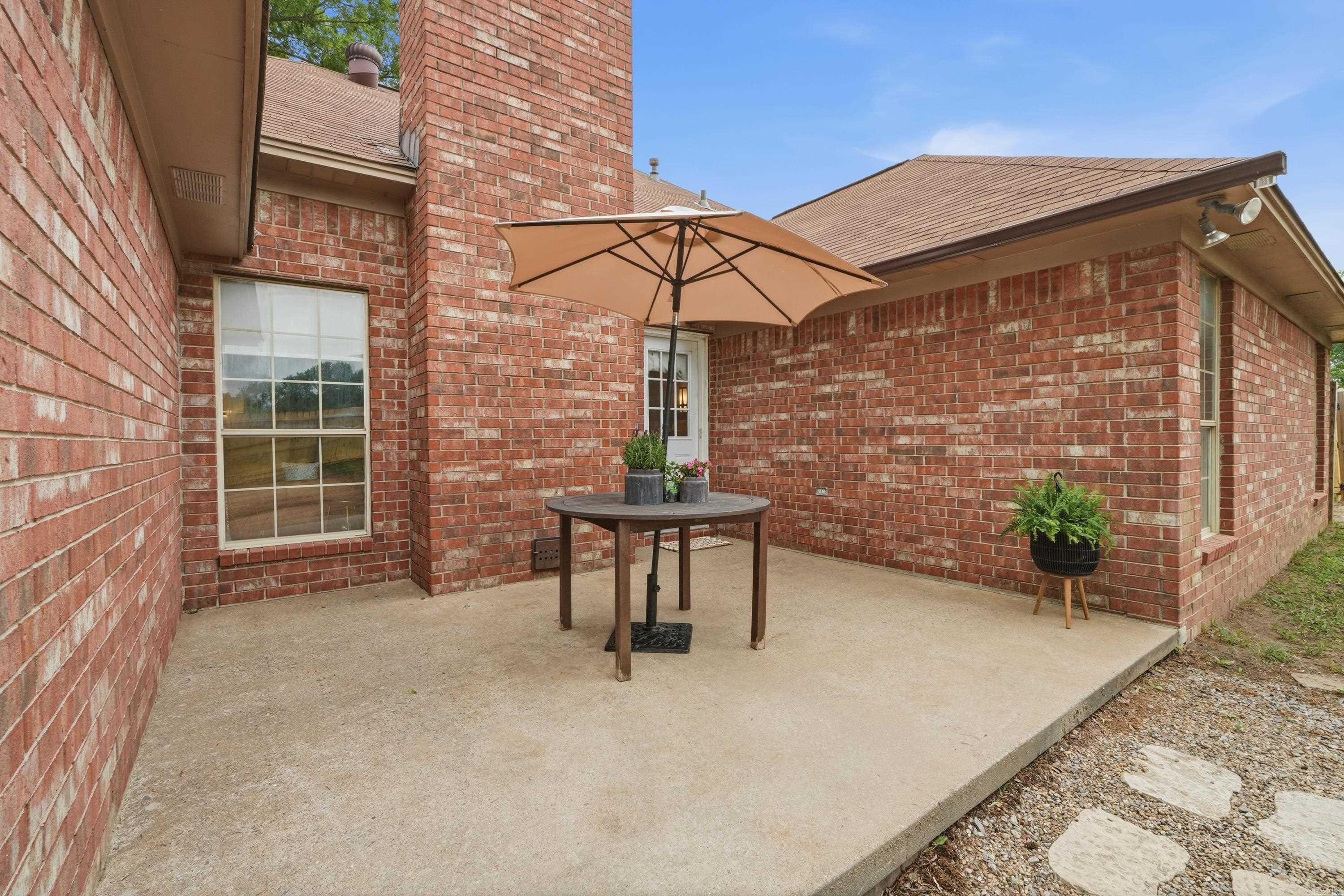 410 Whitney Woods  Conway, AR