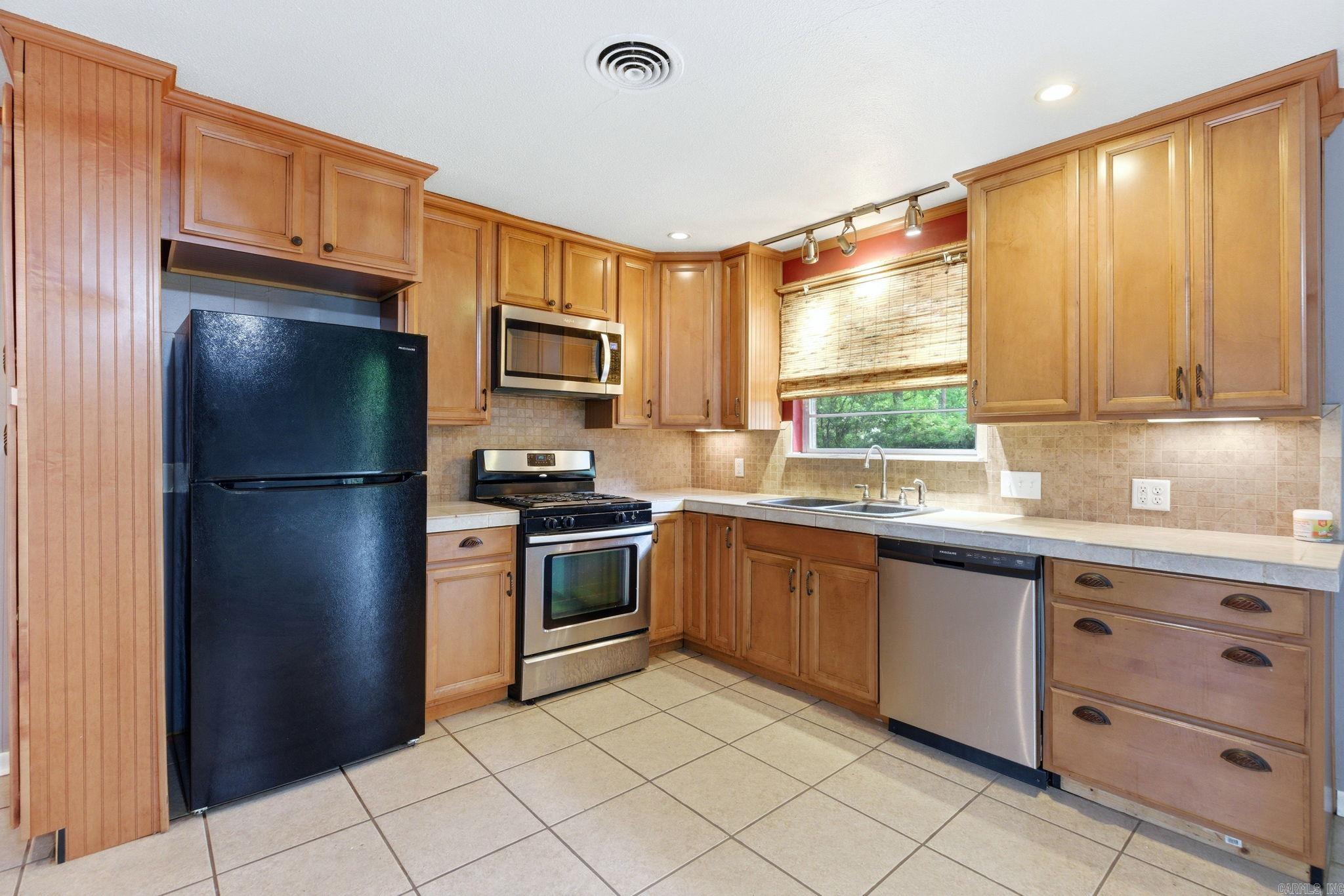 7311 W markham  Little Rock, AR