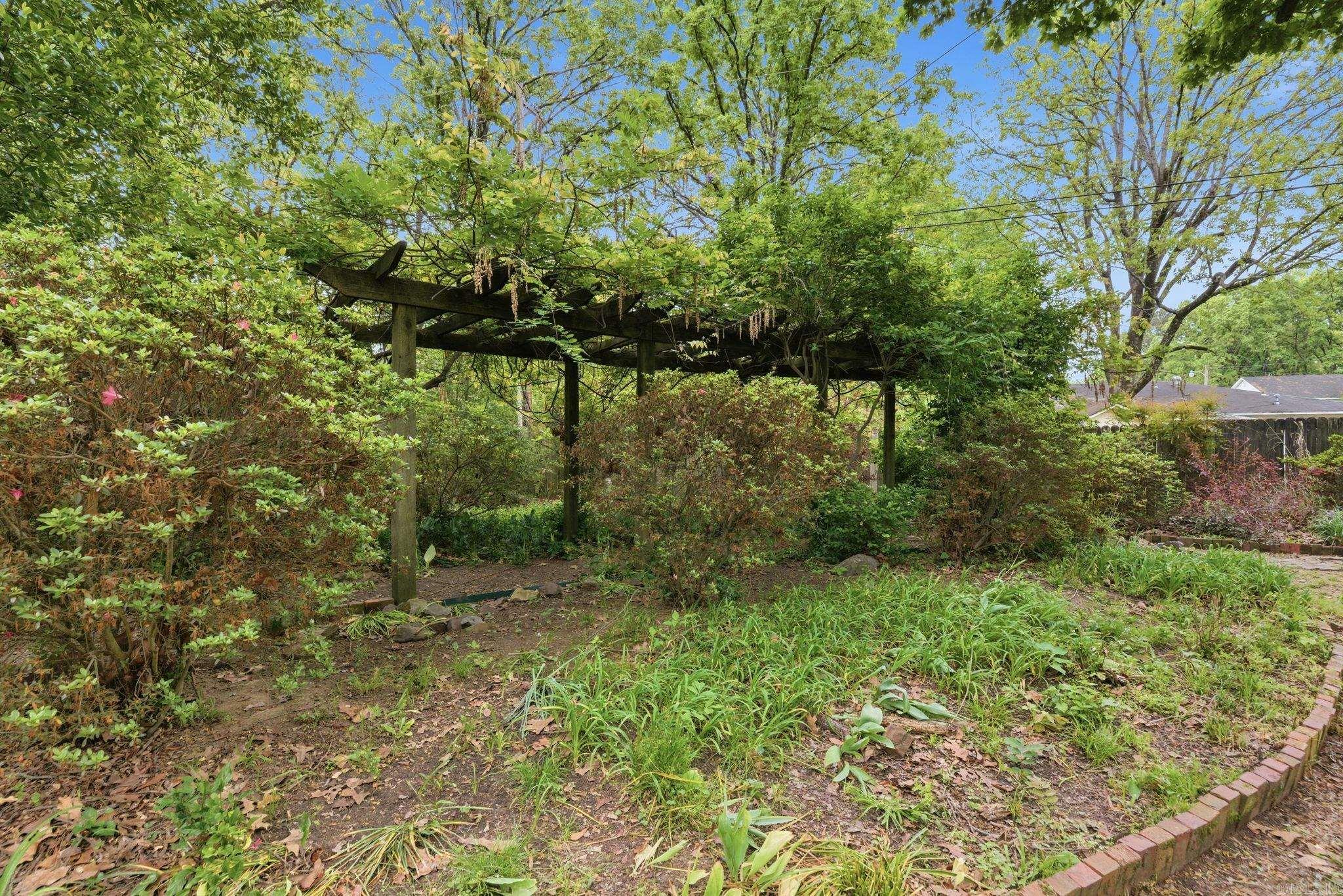 7311 W markham  Little Rock, AR